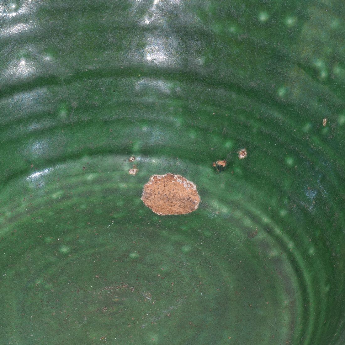 Französische grün glasierte Terrakotta-Gemüseschale oder Tian aus dem 19. Jahrhundert im Angebot 6