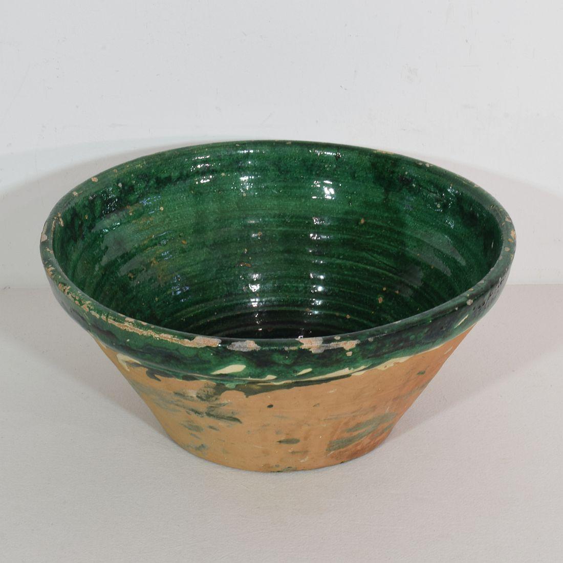 19th Century French Green Glazed Terracotta Dairy Bowl or Tian In Good Condition In Buisson, FR