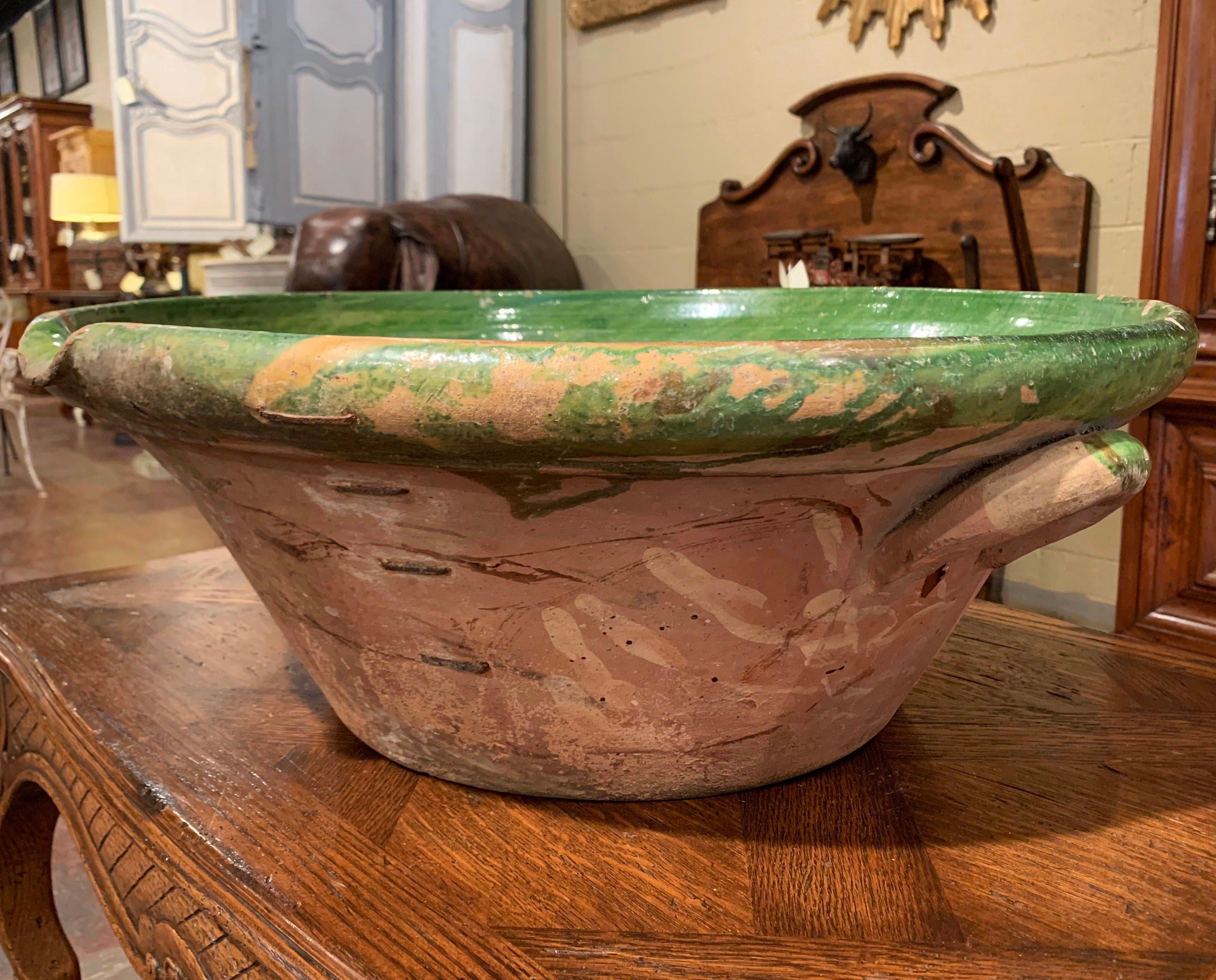 19th Century French Green Glazed Terracotta Decorative Bowl from Provence In Excellent Condition In Dallas, TX