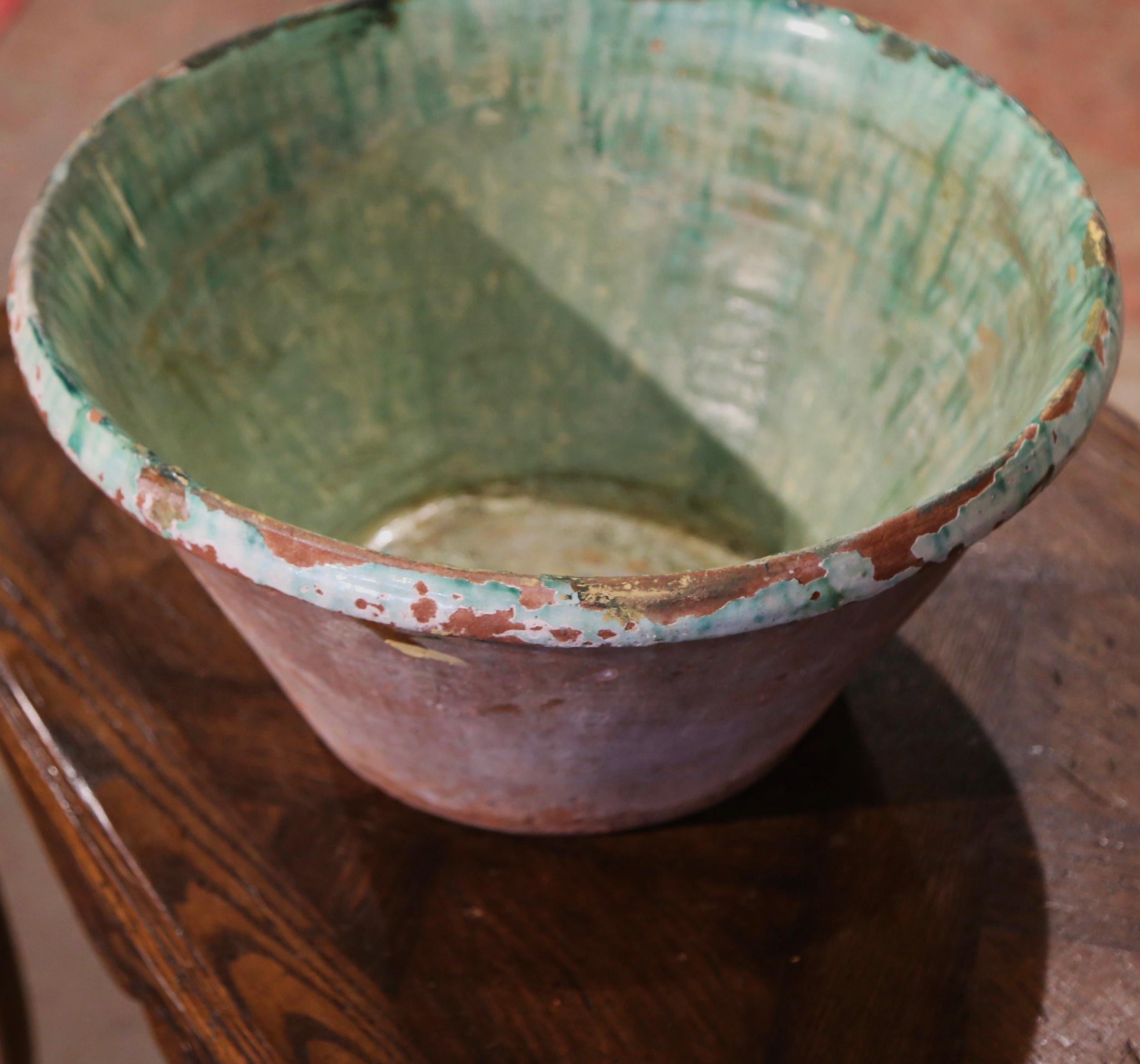 19th Century French Green Glazed Terracotta Decorative Bowl from Provence In Excellent Condition For Sale In Dallas, TX