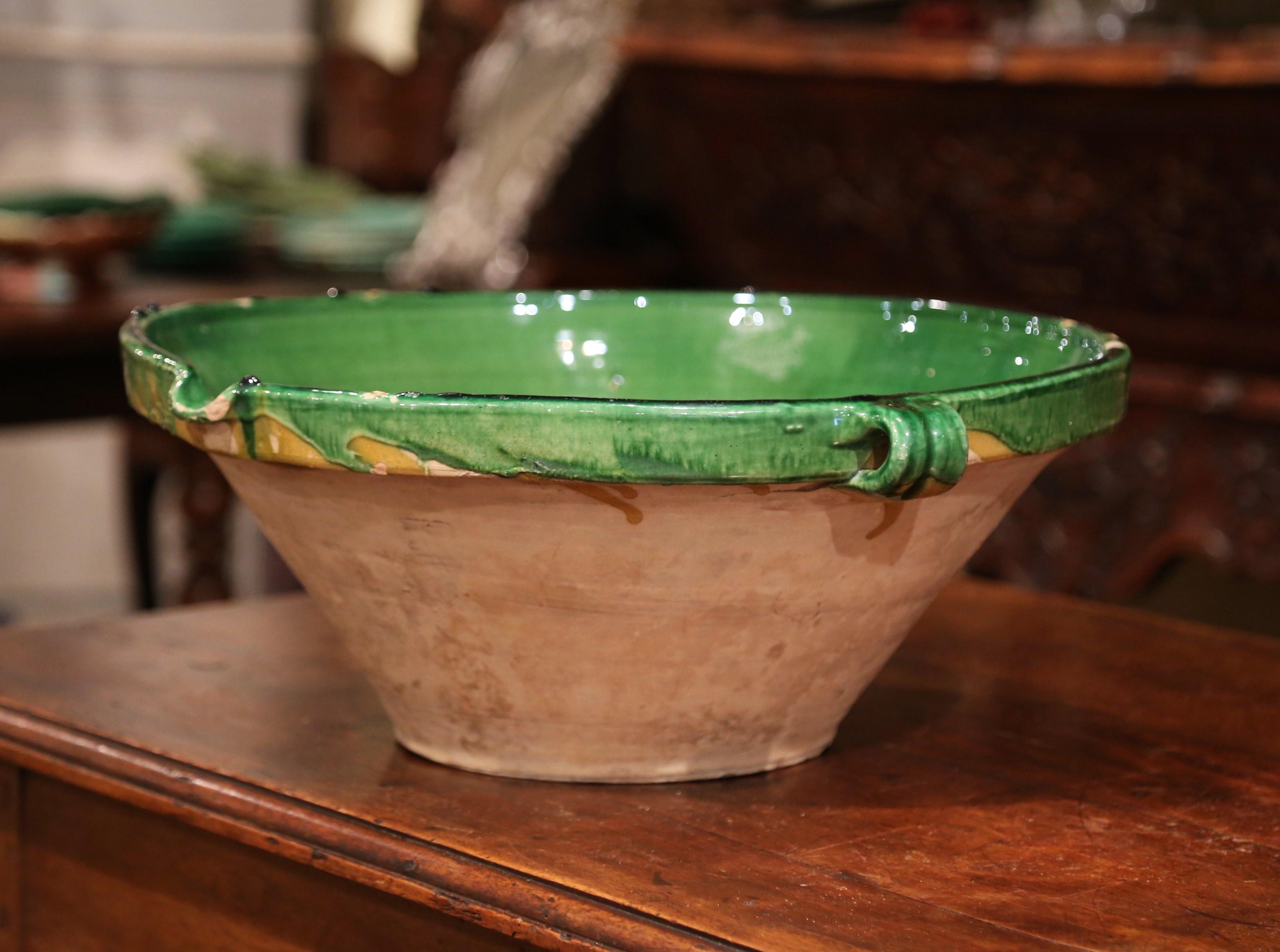 19th Century French Green Glazed Terracotta Decorative Bowl from Provence 3