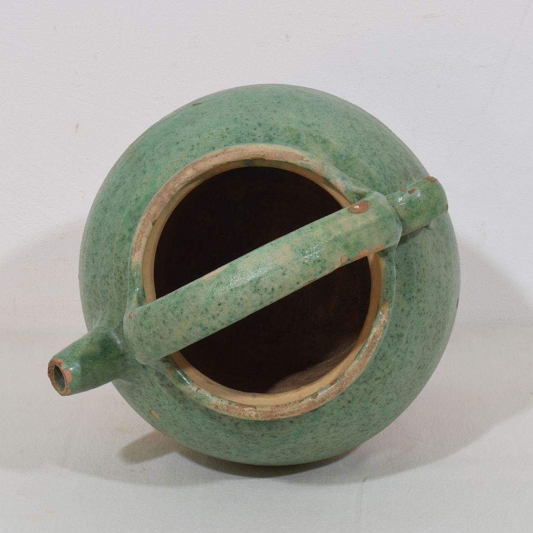 Siglo XIX, jarra o aguamanil francés de terracota vidriada verde en venta 4