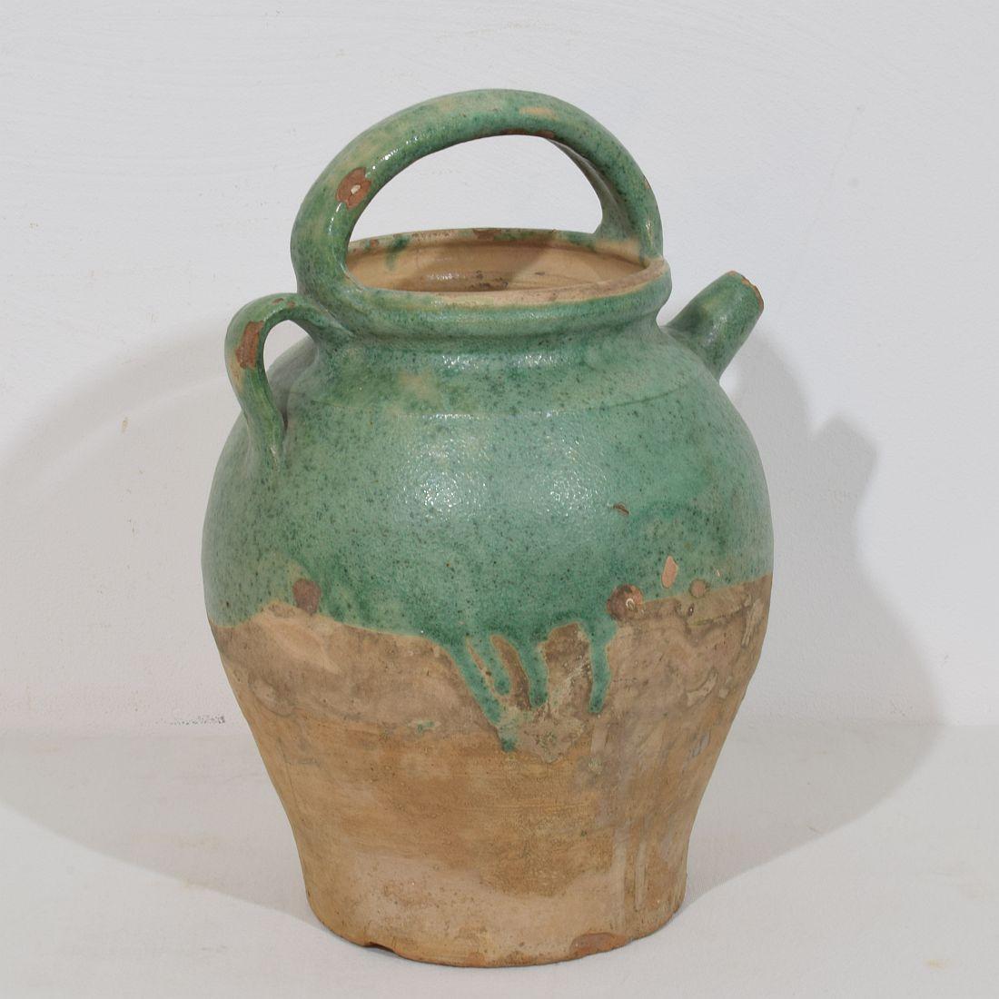 Siglo XIX, jarra o aguamanil francés de terracota vidriada verde Provincial francés en venta