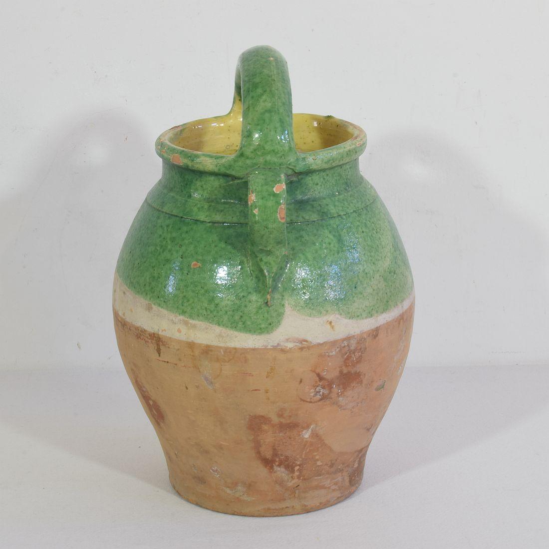 19th Century, French Green Glazed Terracotta Jug or Water Cruche In Good Condition For Sale In Buisson, FR