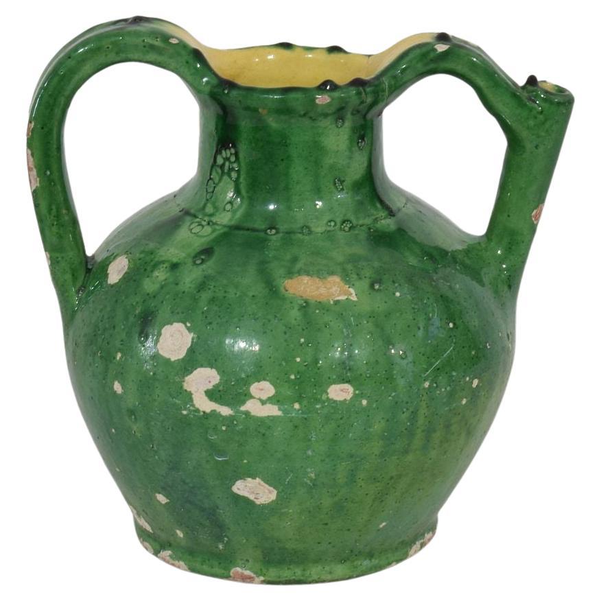 Französischer grüner glasierter Terrakotta-Krug oder Wasserkrug aus dem 19. Jahrhundert