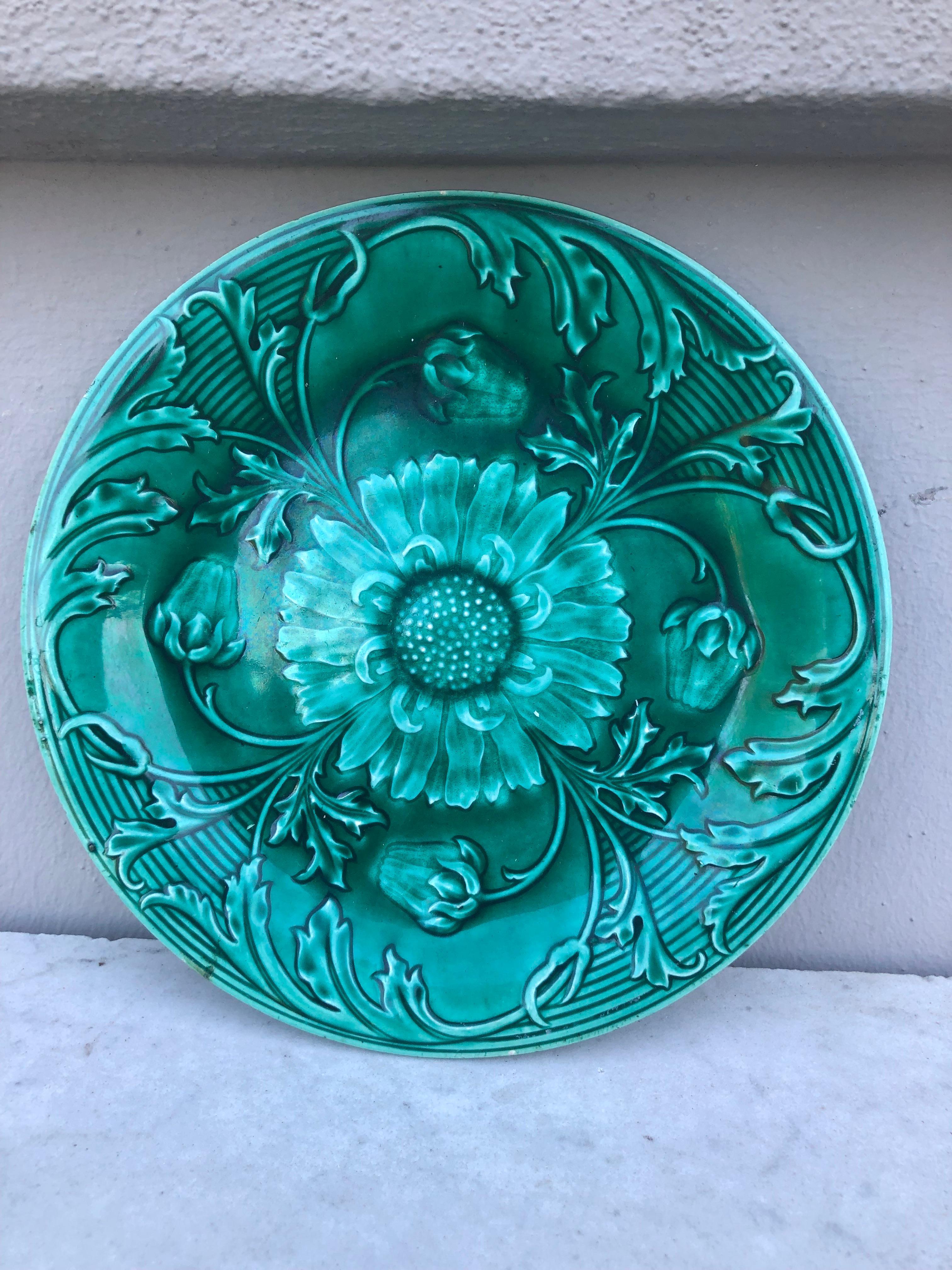Art Nouveau 19th Century French Green Majolica Daisy Plate Saint Clement