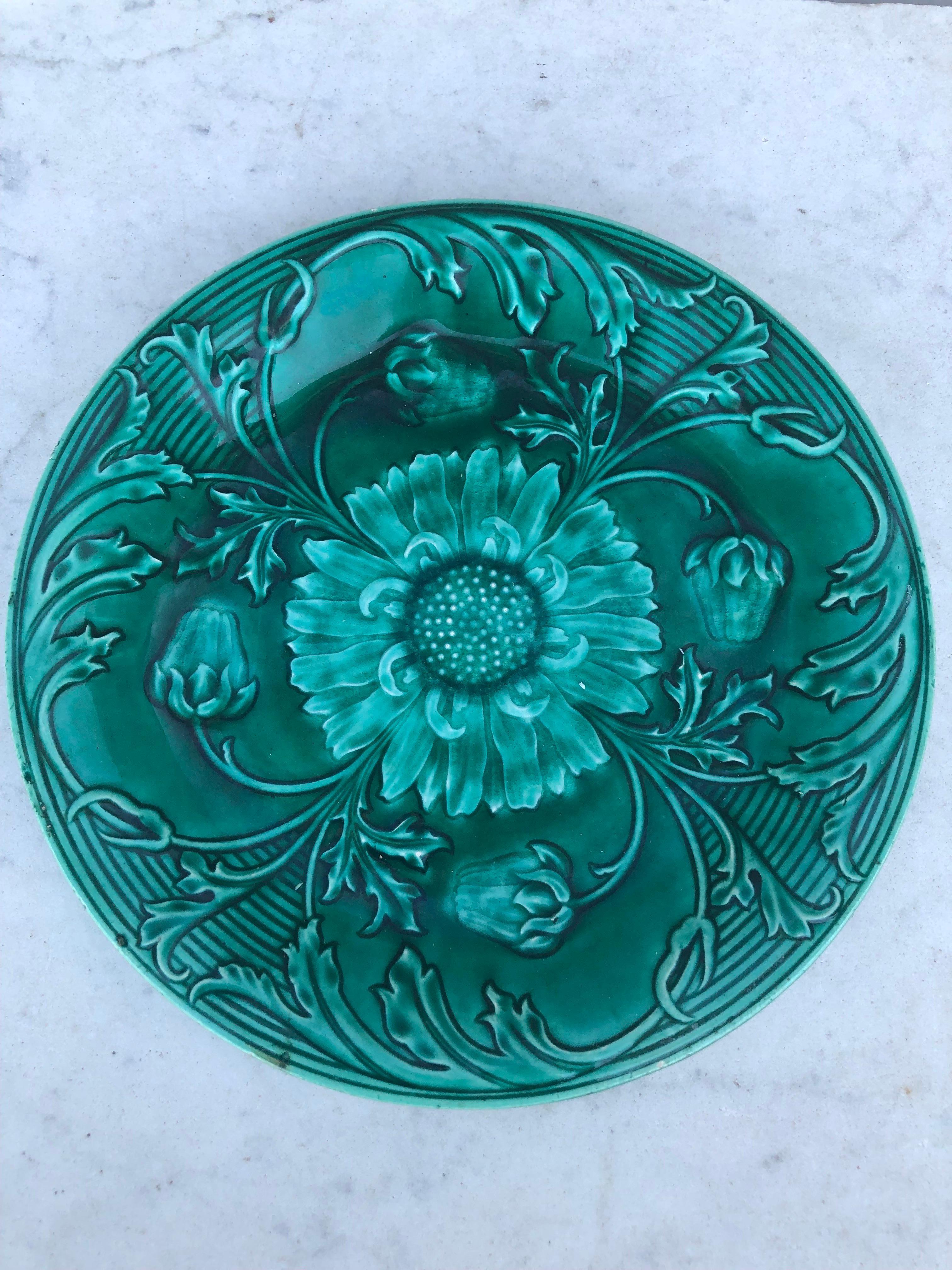 Ceramic 19th Century French Green Majolica Daisy Plate Saint Clement