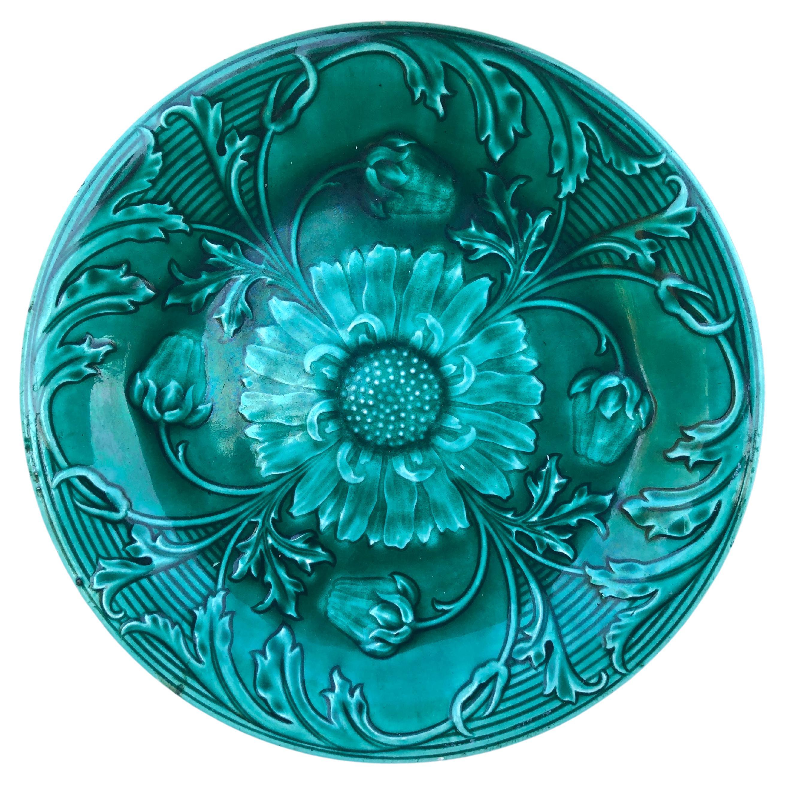 19th Century French Green Majolica Daisy Plate Saint Clement