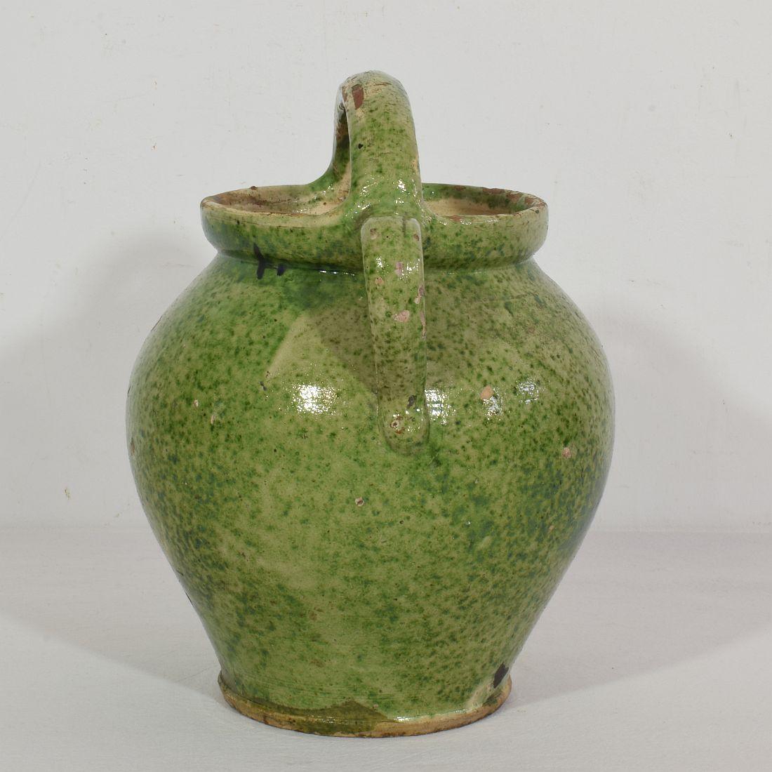 Pichet ou cruche à eau en faïence émaillée verte/jaune du 19ème siècle Bon état - En vente à Buisson, FR
