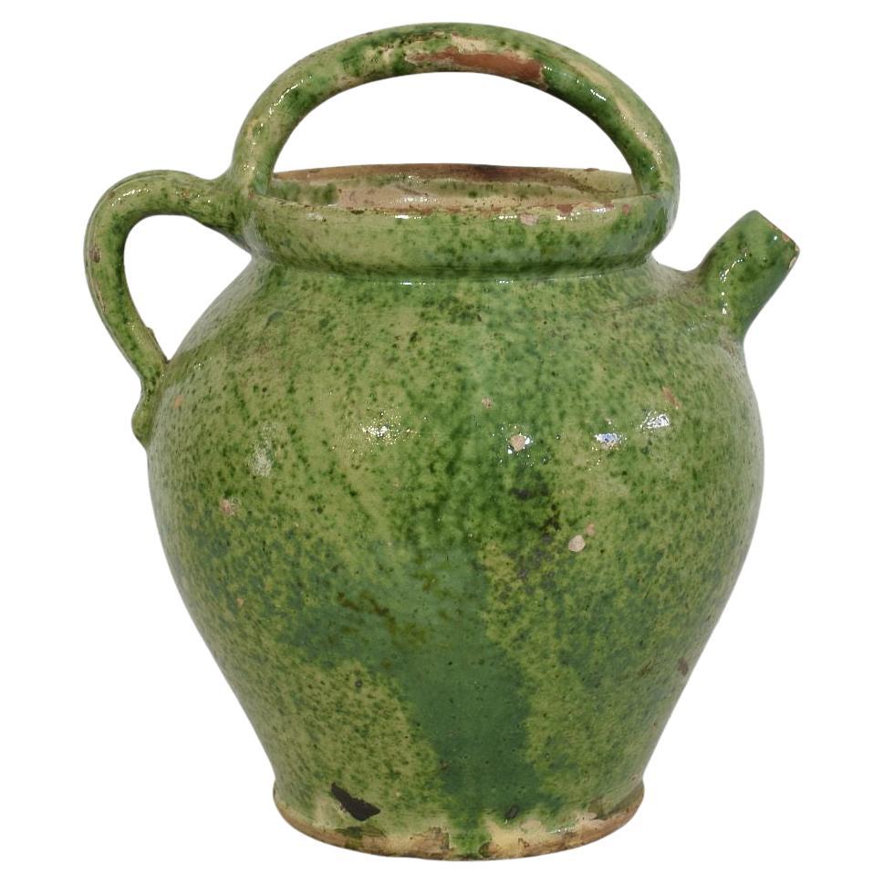 Brocca di terracotta smaltata verde/gialla francese del XIX secolo