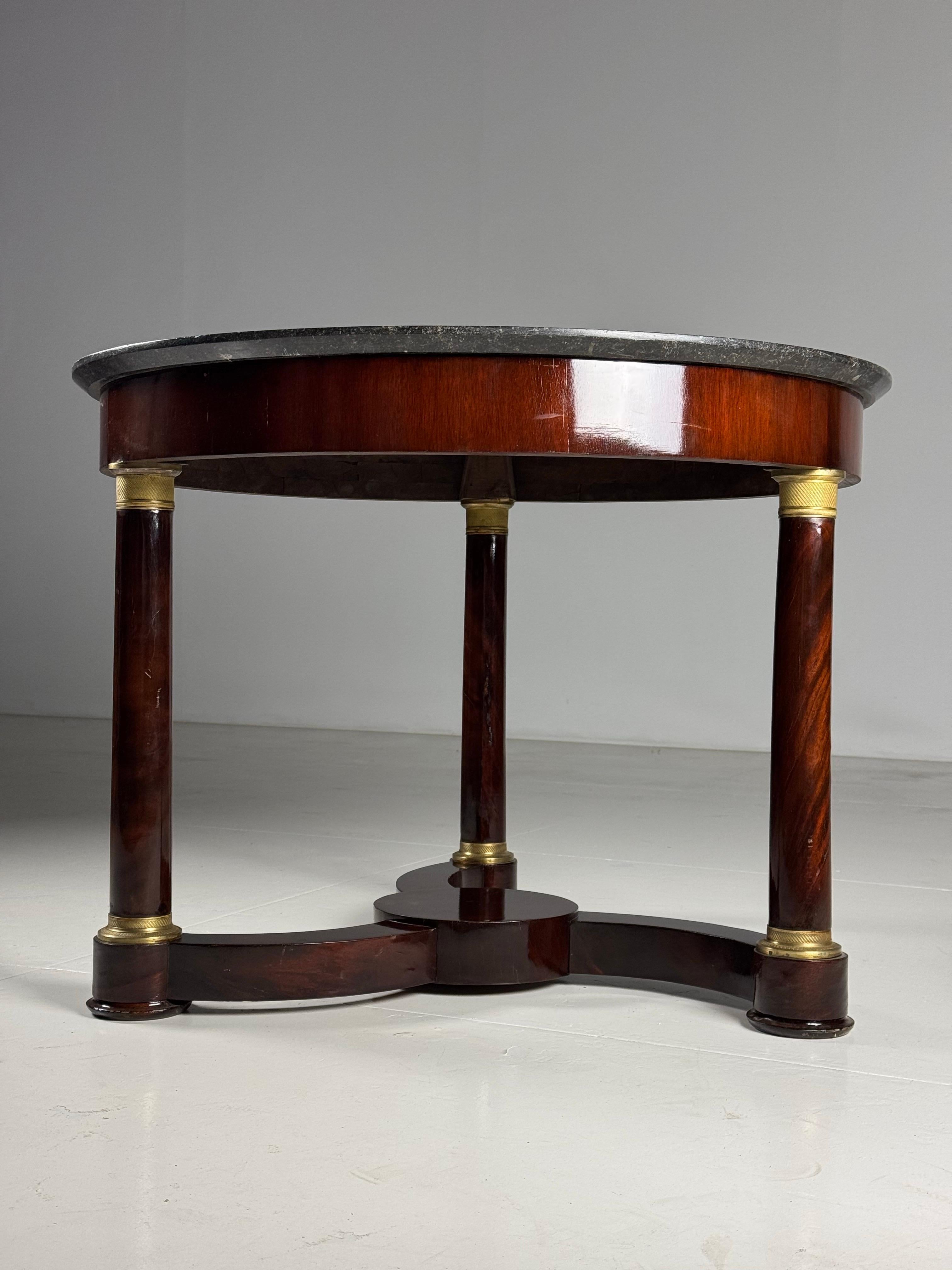 Mesa Gueridón francesa del siglo XIX en venta 8