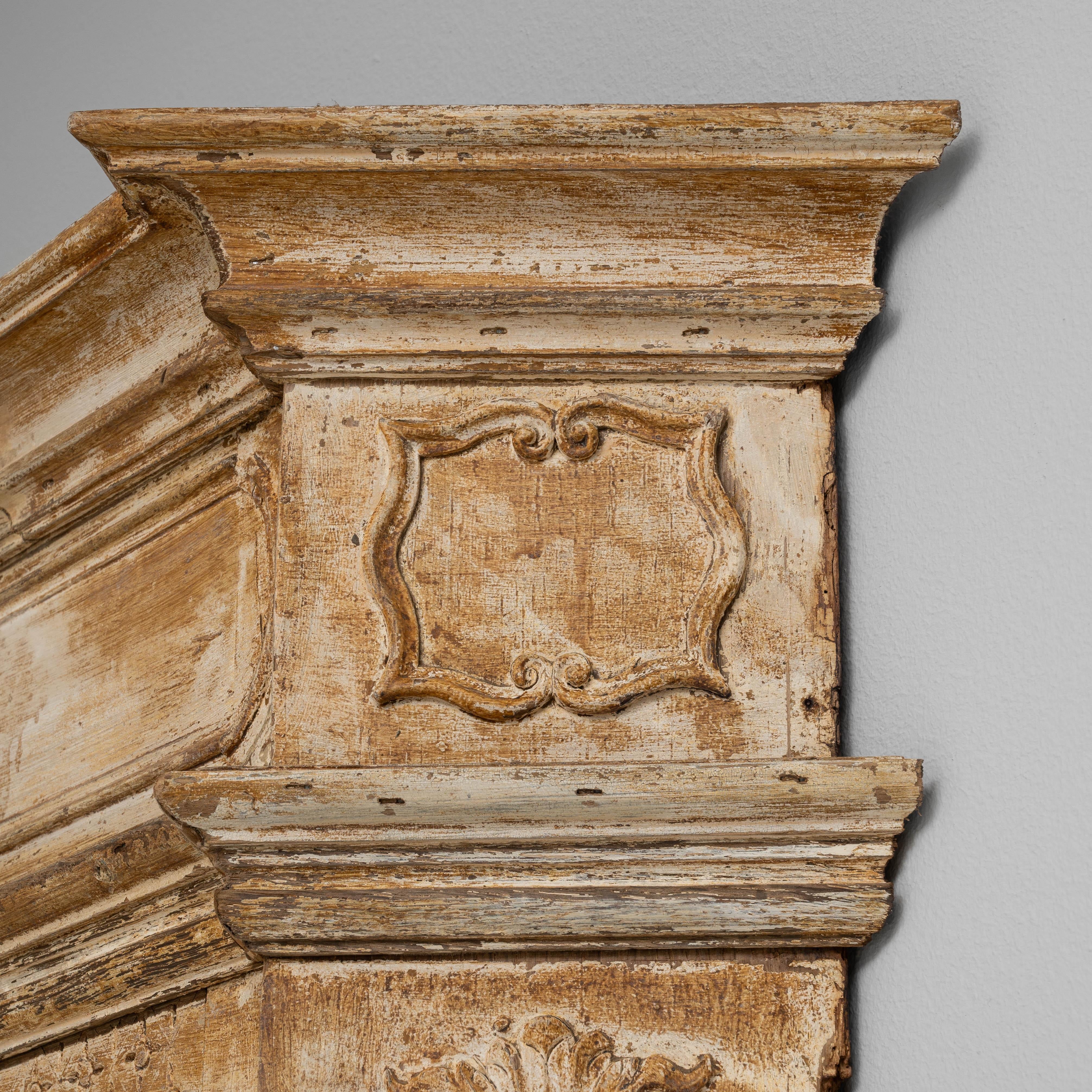 Specchio da terra gustaviano francese del XIX secolo con angoli inclinati in vendita 7