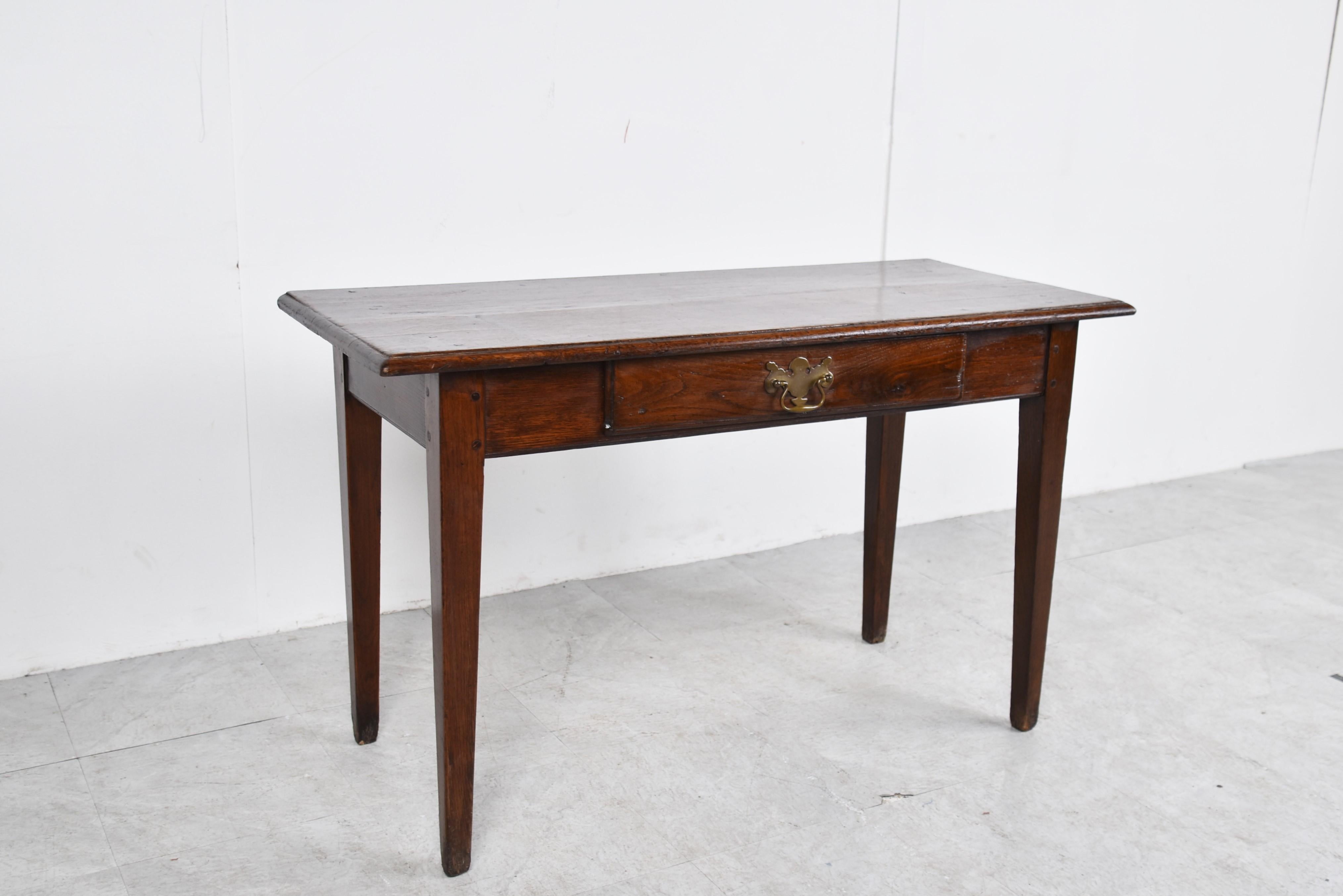 19th Century French Hall Table In Good Condition In HEVERLEE, BE