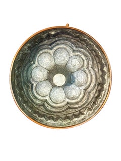 19th Century French Hammered Copper Kugelhopf Mold