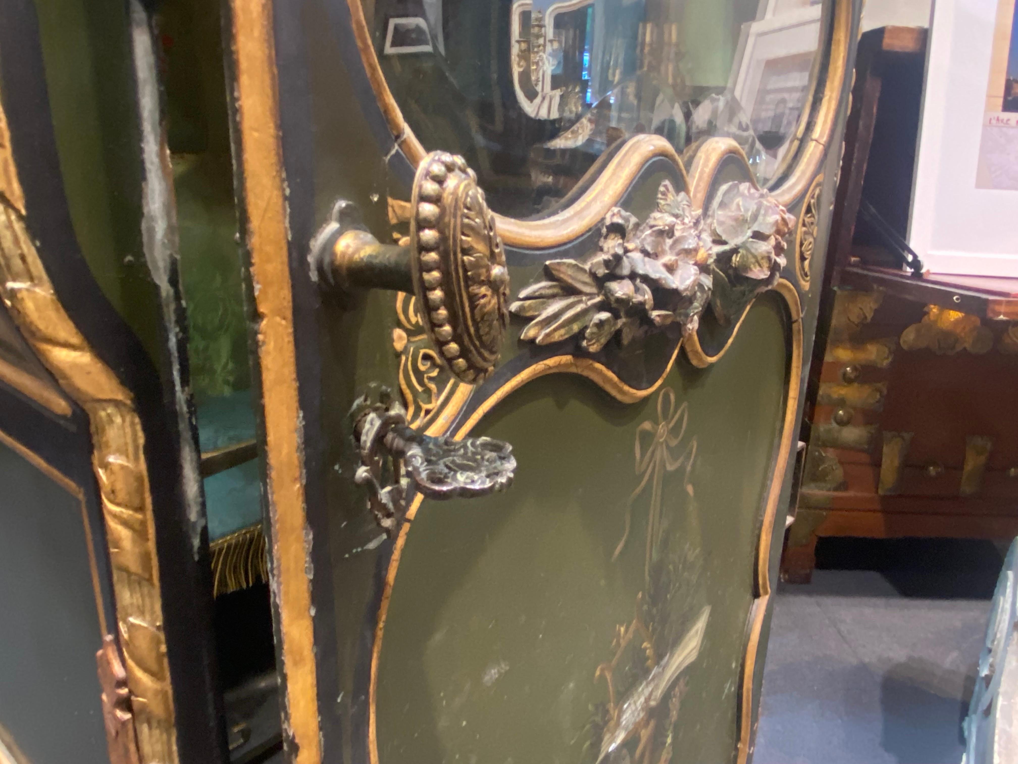 19th Century French Hand Carved and Hand Painted Sedan Chair in Louis XV Style For Sale 1