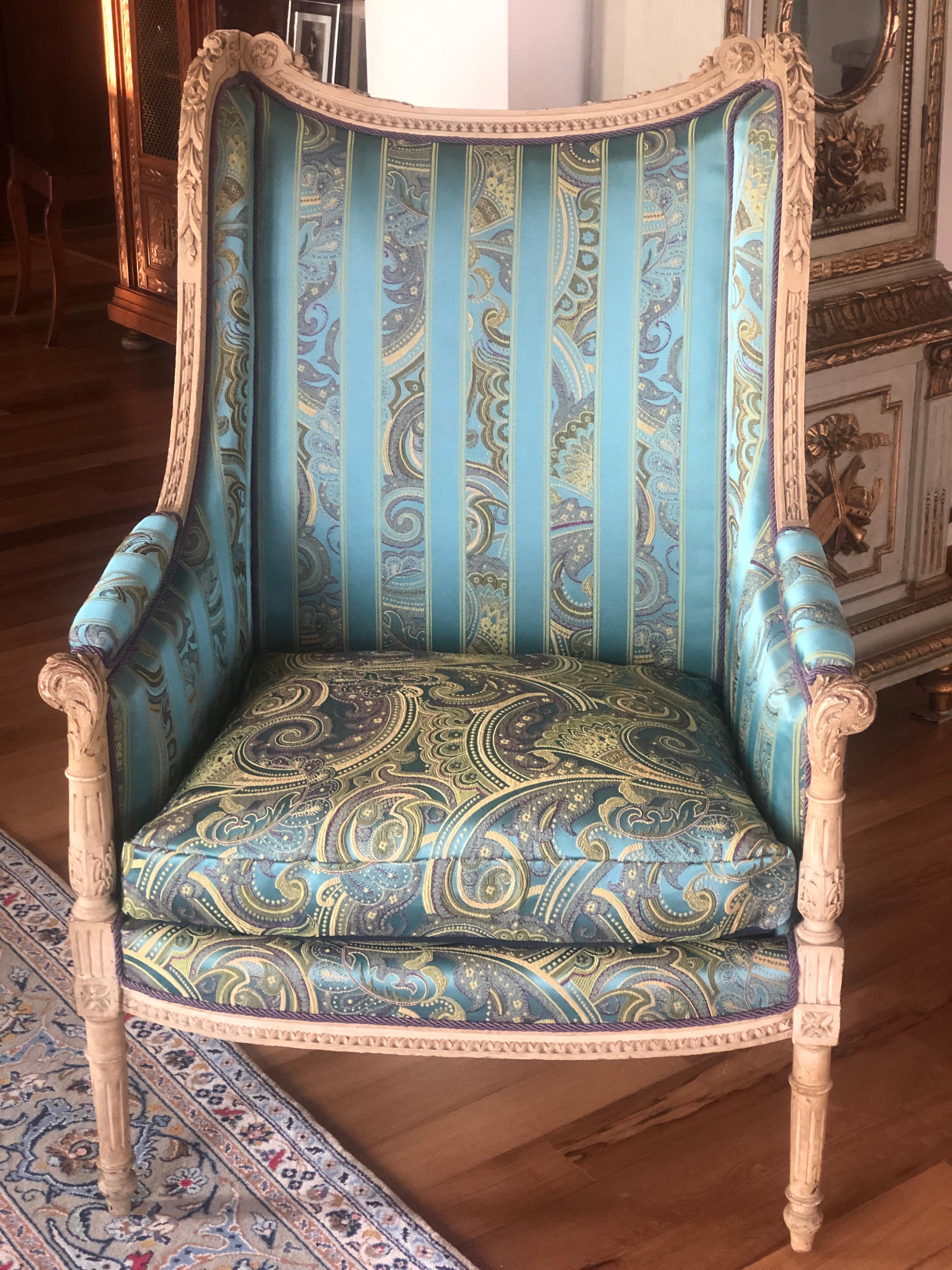19th Century French Hand Carved Bergere Chairs - Armchairs in Louis XVI Style For Sale 5