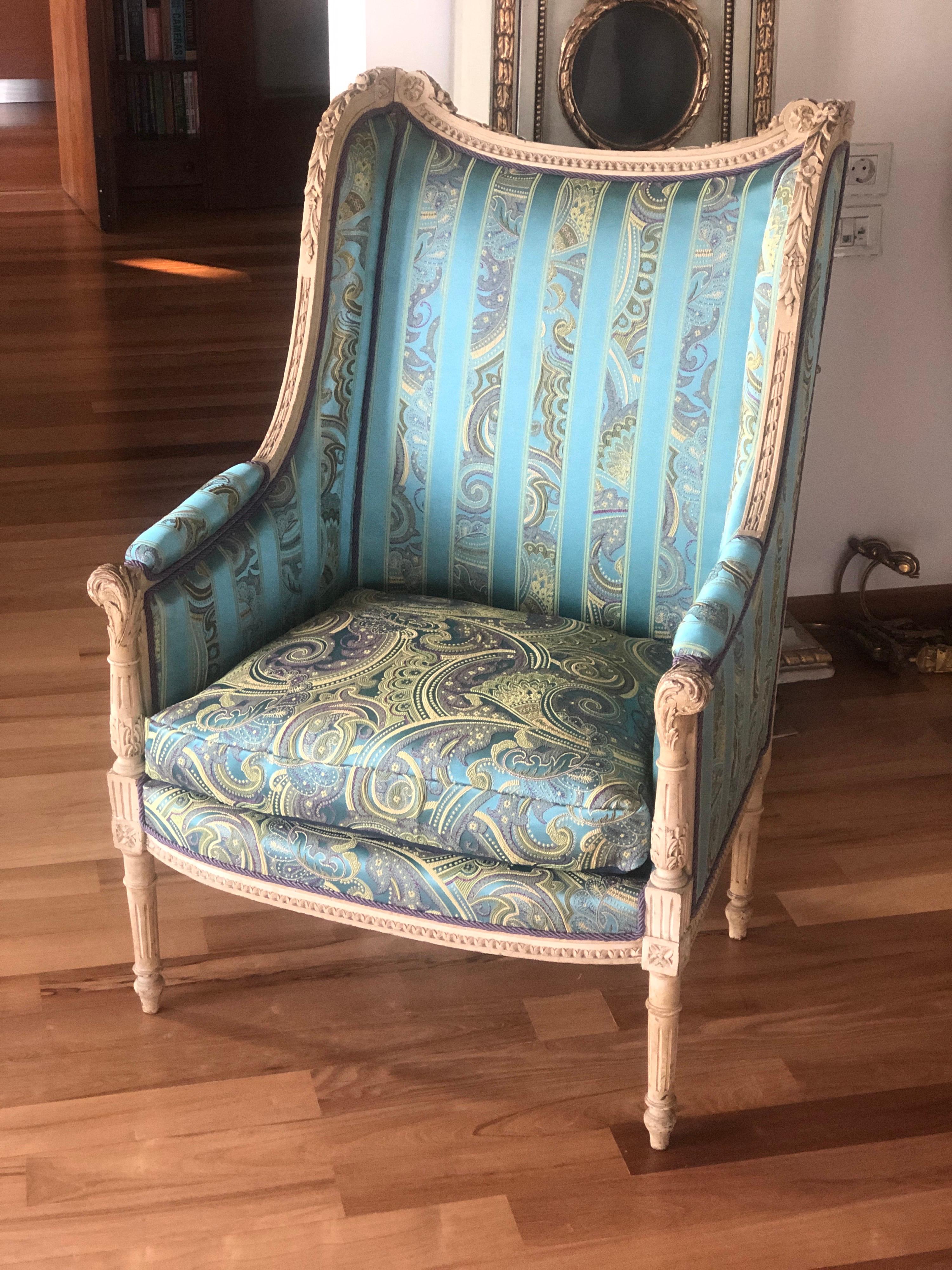 19th Century French Hand Carved Bergere Chairs - Armchairs in Louis XVI Style For Sale 6