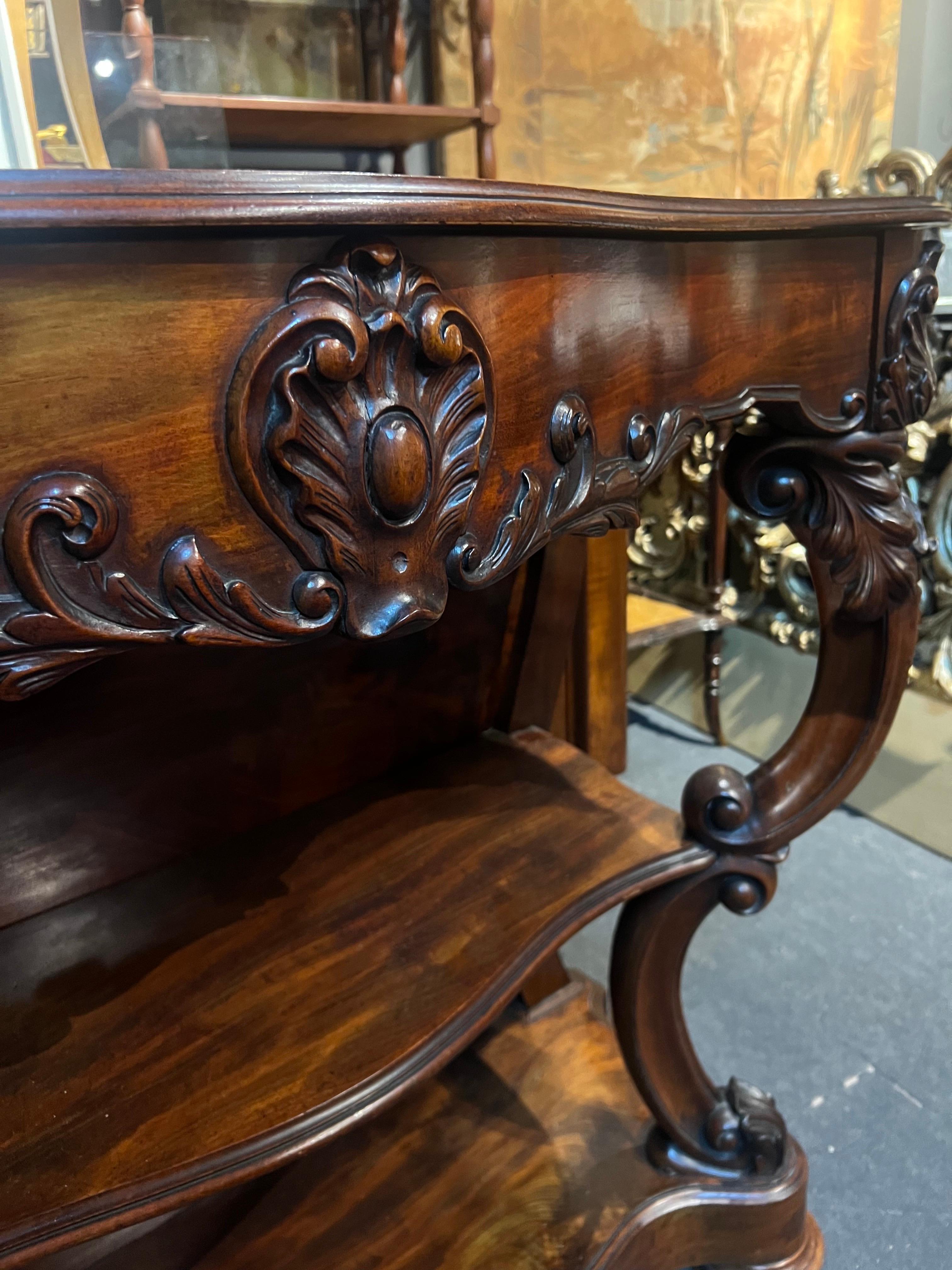 19th Century French Hand Carved Dark Walnut Console Table in Louis XV Style  In Good Condition For Sale In Sofia, BG