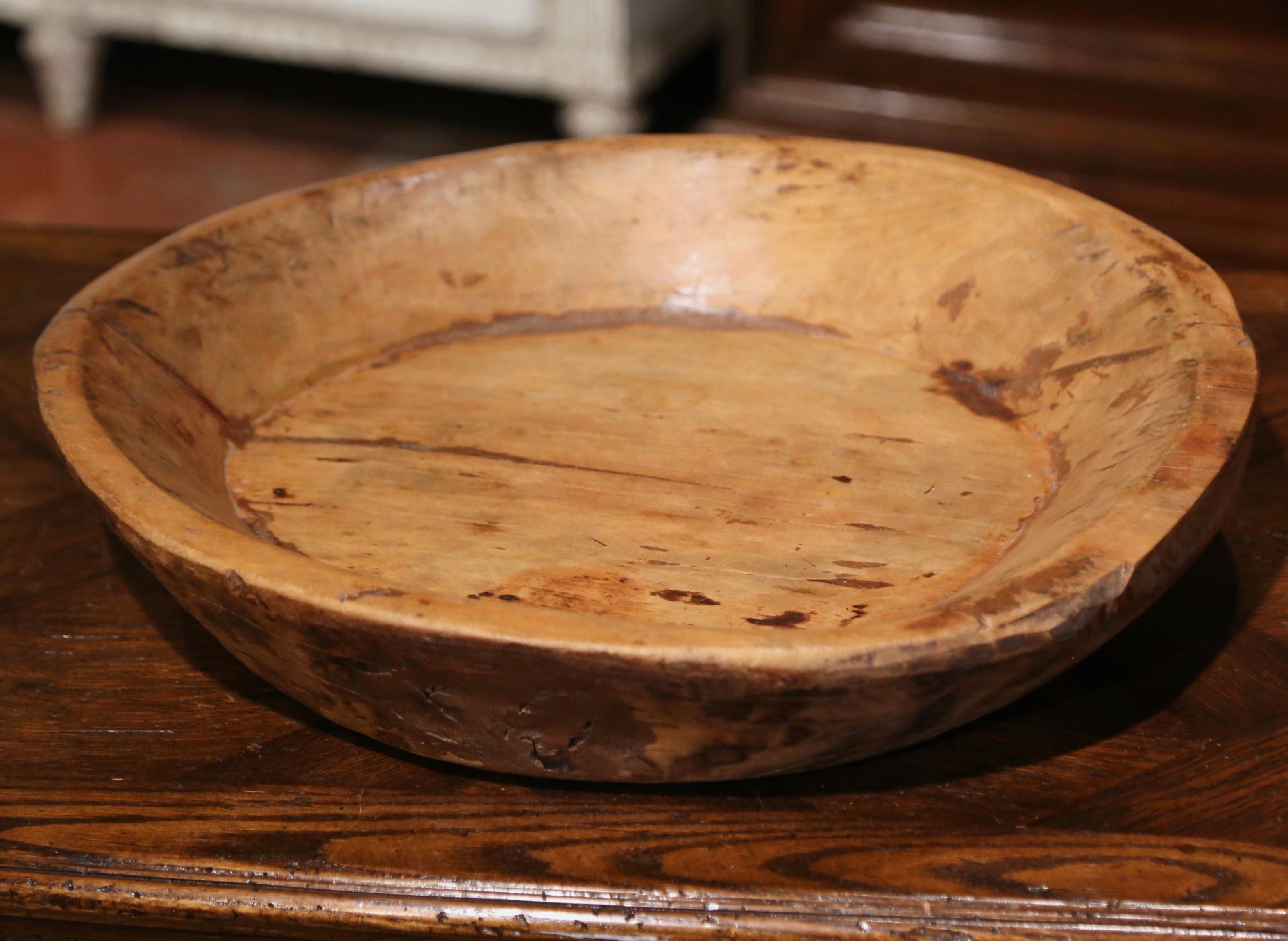 Country 19th Century French Hand Carved Elm Decorative Fruit Bowl For Sale