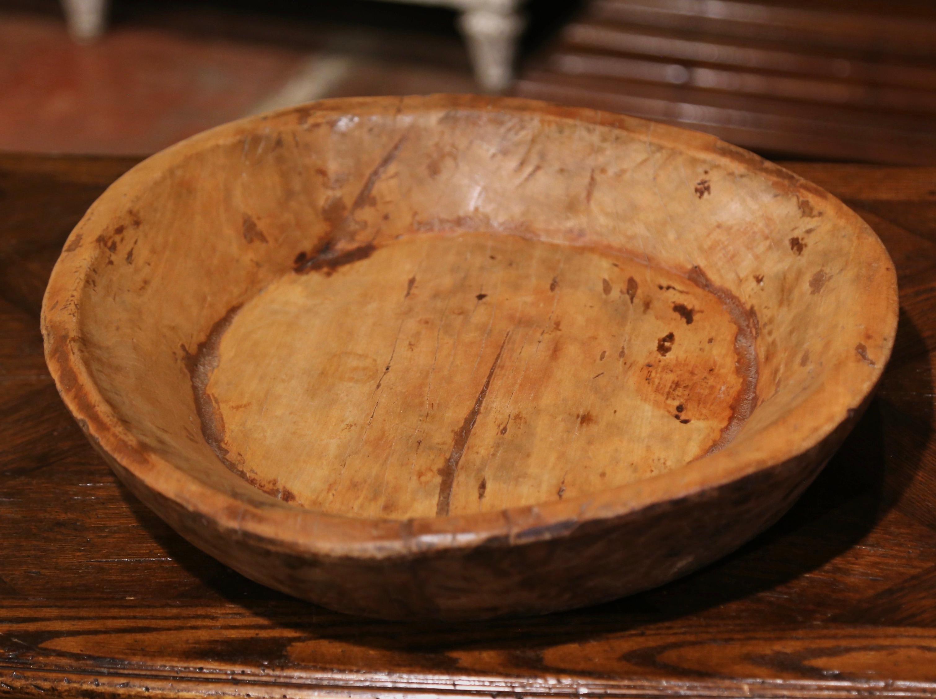 Hand-Carved 19th Century French Hand Carved Elm Decorative Fruit Bowl For Sale