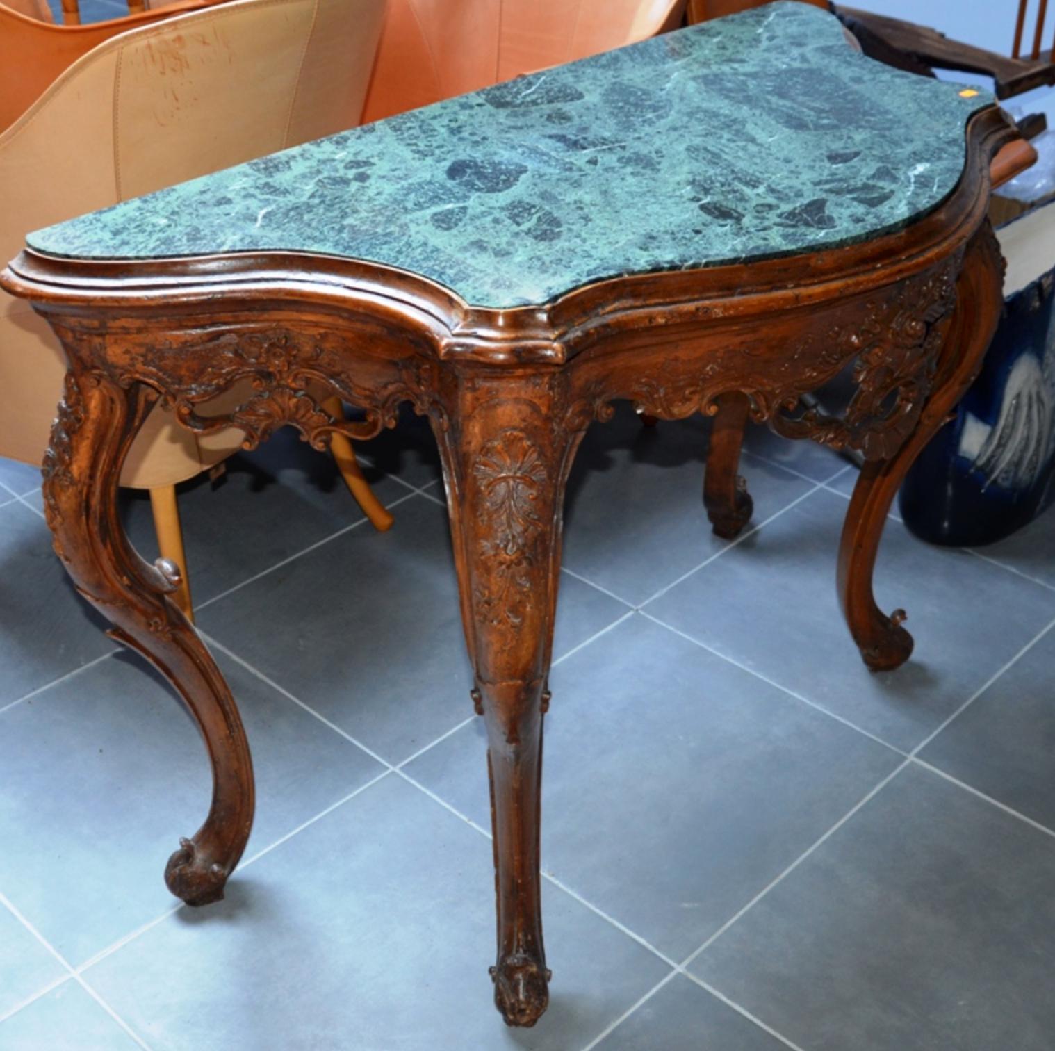 19th Century French Hand-Carved Marble-Top Console Louis XV Period In Good Condition For Sale In Sofia, BG