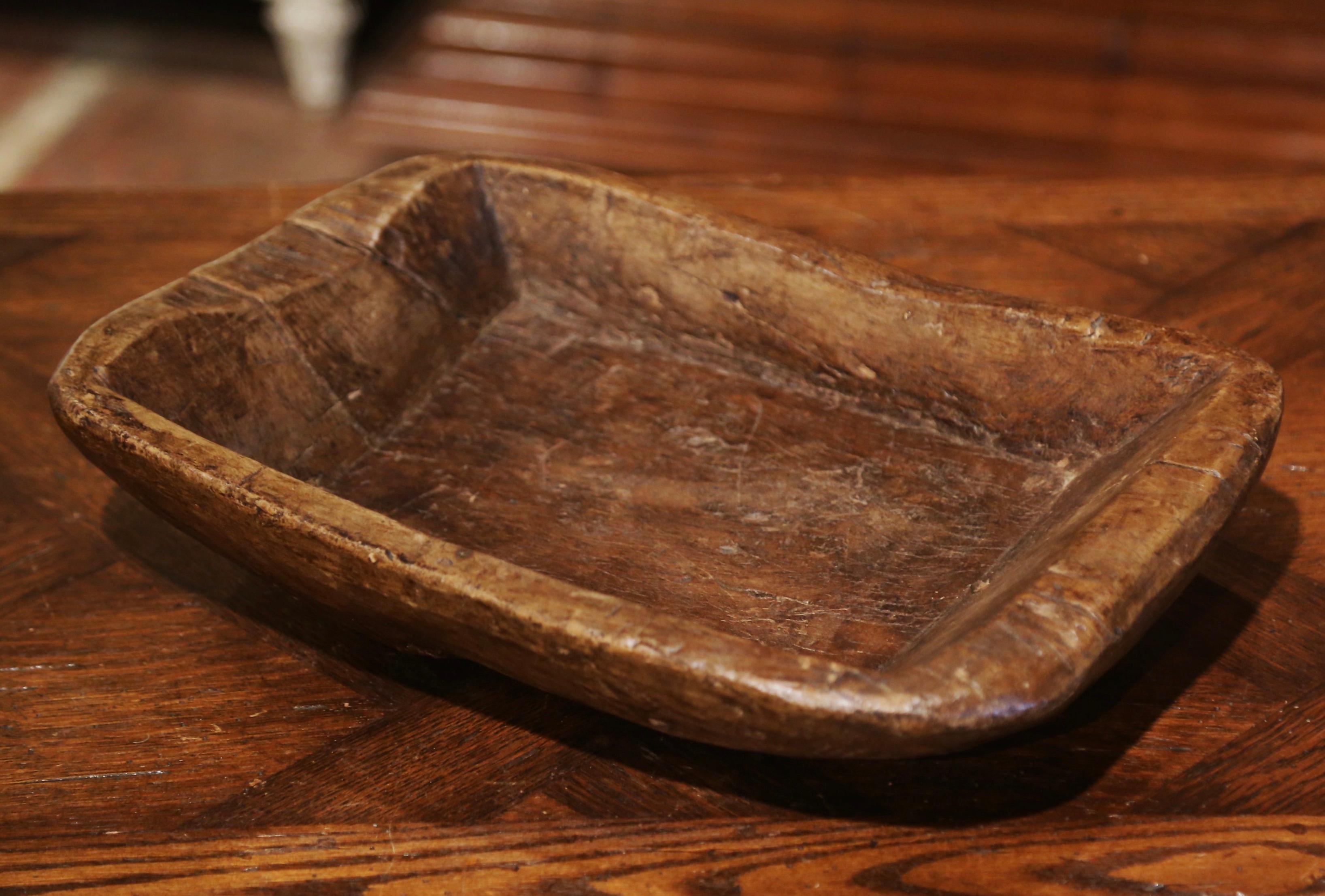 19th Century French Hand Carved Oak Decorative Fruit Bowl For Sale 4
