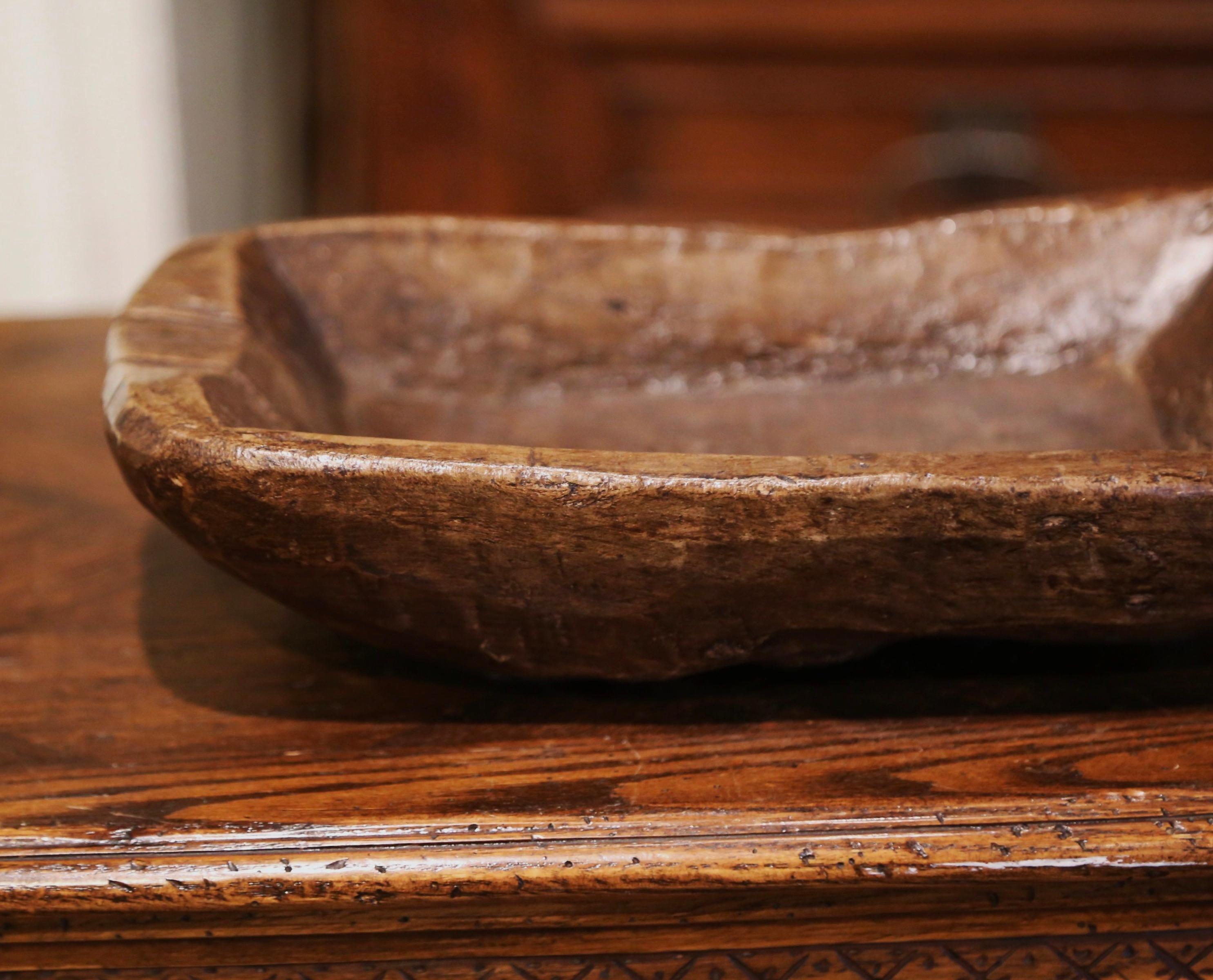 19th Century French Hand Carved Oak Decorative Fruit Bowl For Sale 1