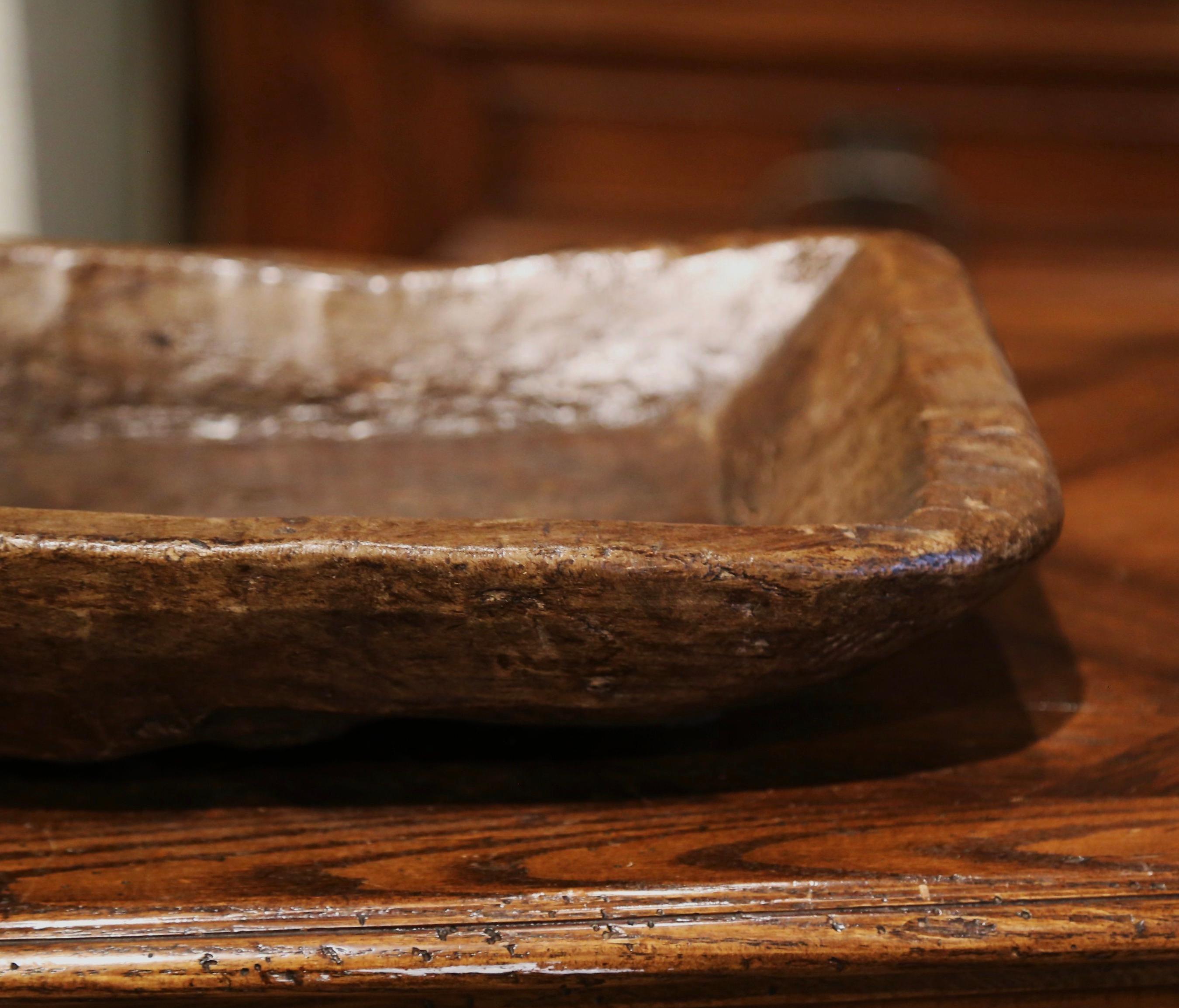 19th Century French Hand Carved Oak Decorative Fruit Bowl For Sale 2