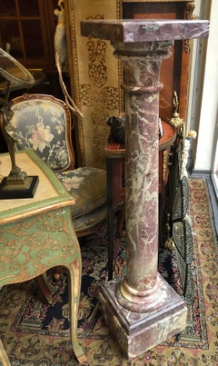 Französischer handgeschnitzter Säulensockel aus rotem Marmor aus dem 19. Jahrhundert, Napoleon III.-Stil