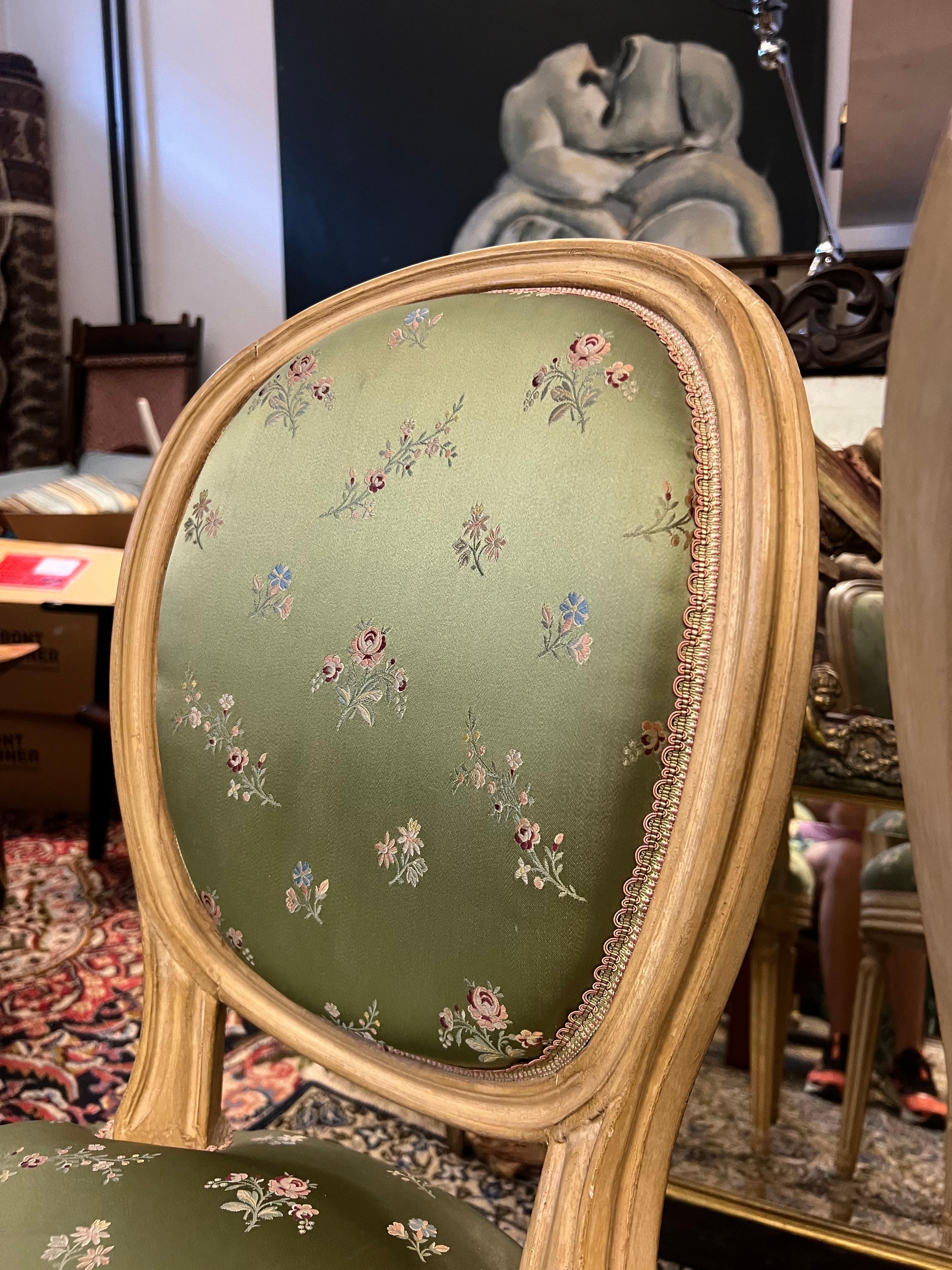 19th Century French Hand Carved Side Chairs in Louis XVI Style in Lelievre Silk In Good Condition For Sale In Sofia, BG