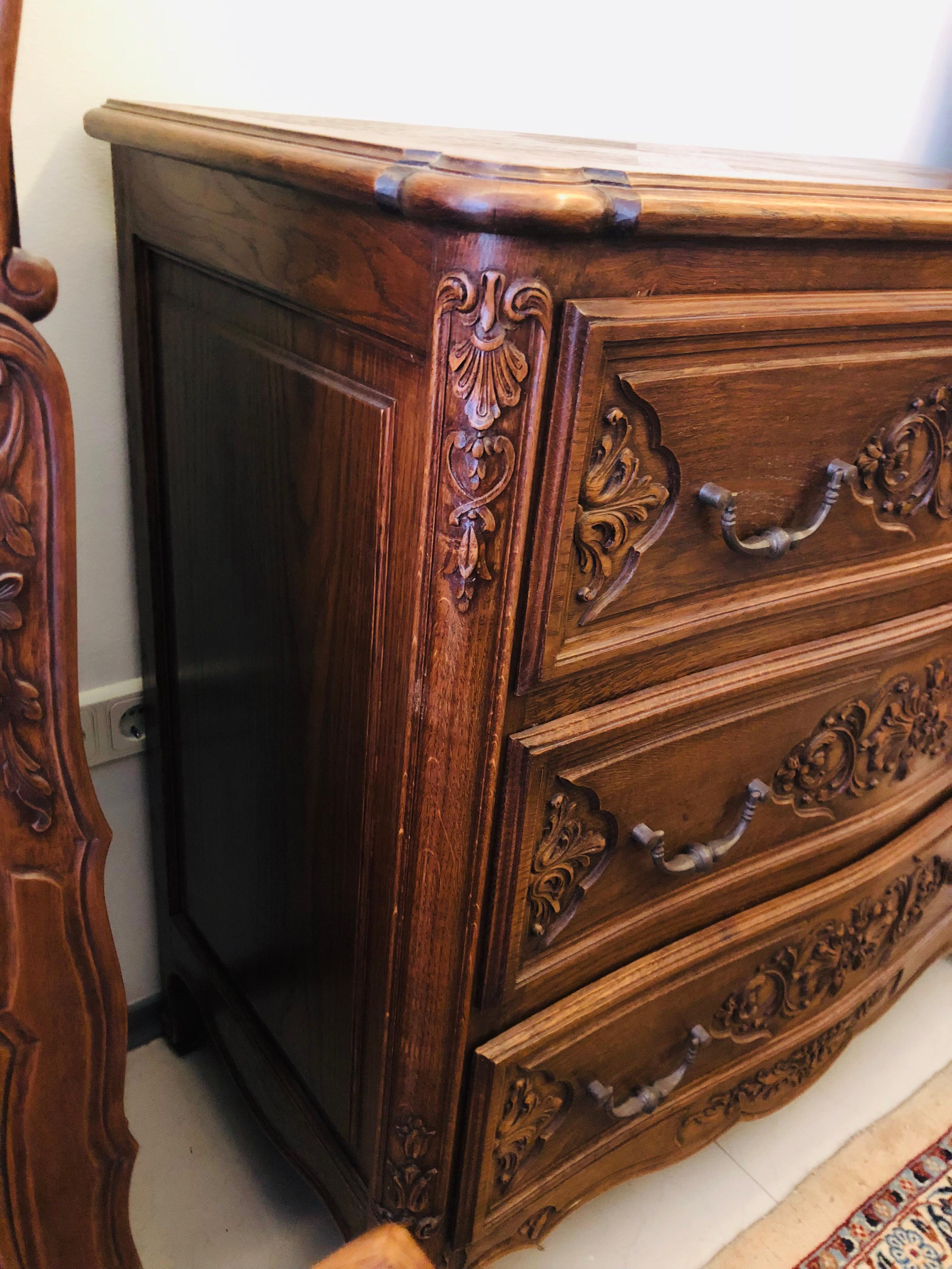 19th Century French Hand Carved Three Drawers Walnut Commode in Louis XV Style For Sale 2
