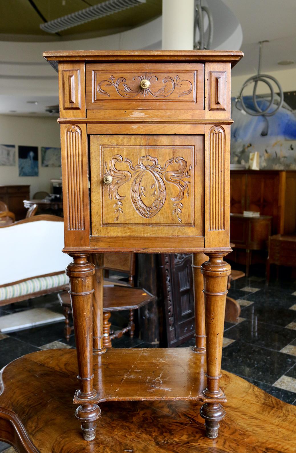 19th Century French Hand Carved Walnut Bedside Cabinet For Sale 1