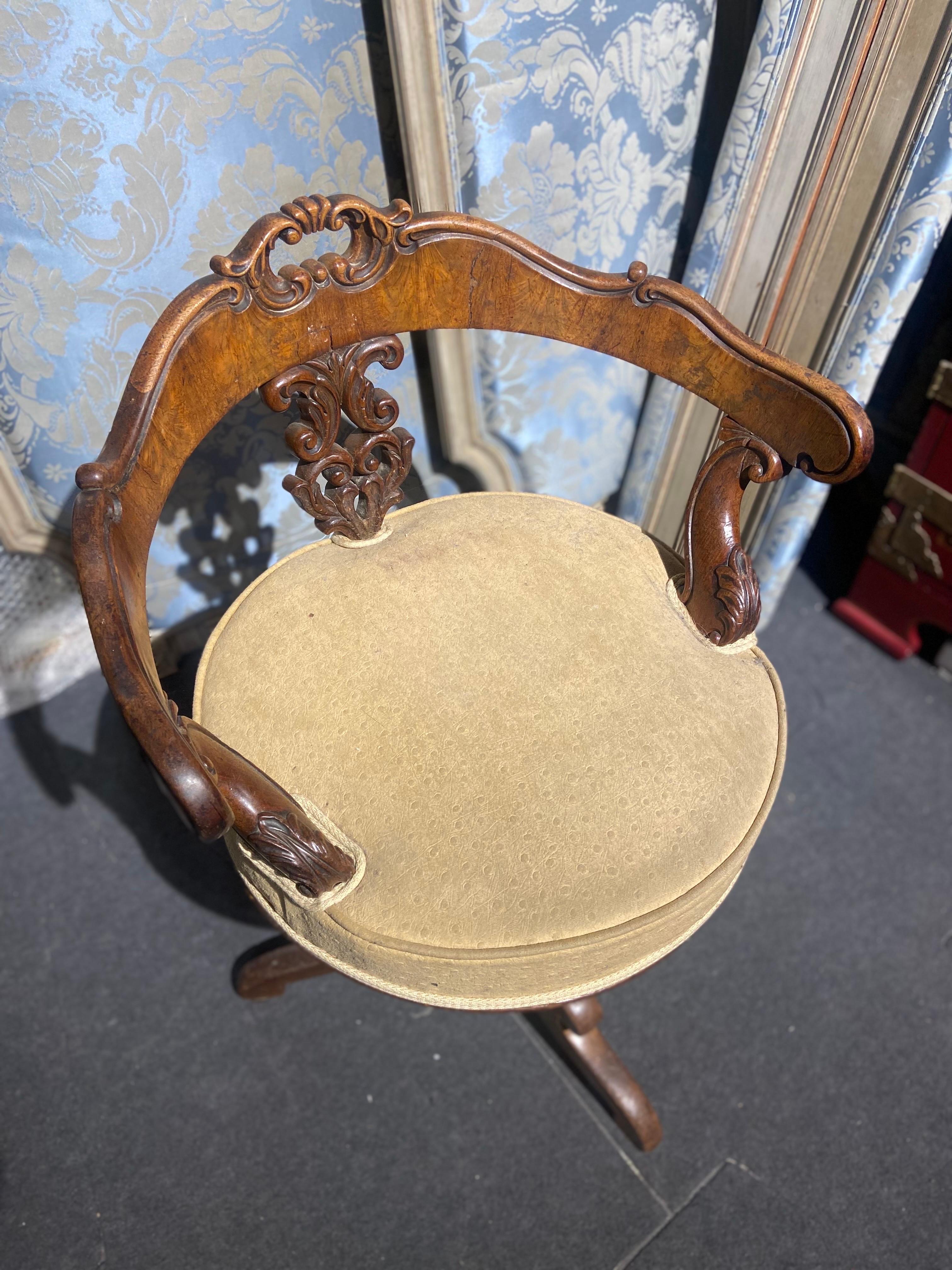 19th Century French Hand Carved Wooden Piano Swivel Chair Napoleon III Period In Good Condition For Sale In Sofia, BG