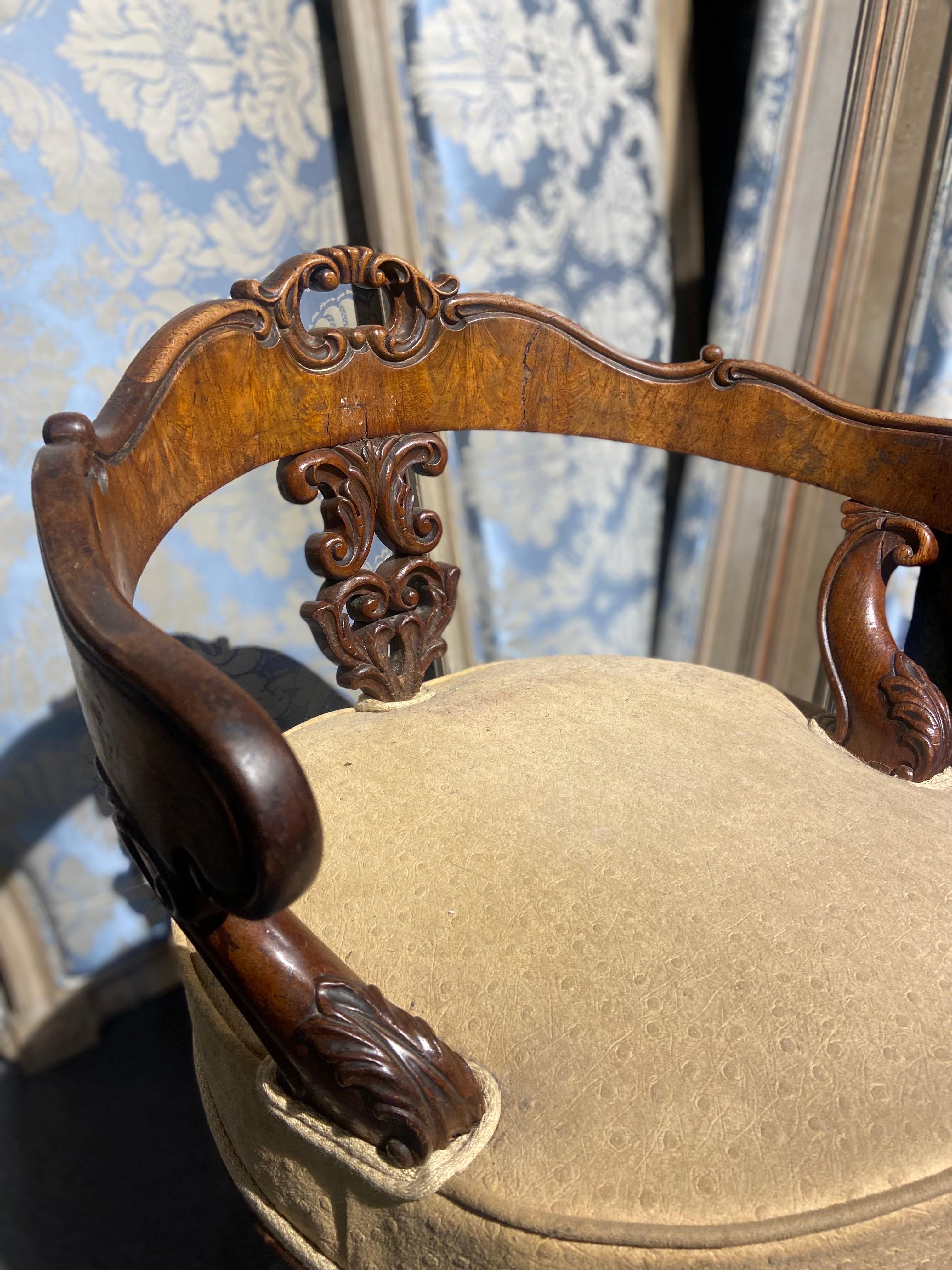 19th Century French Hand Carved Wooden Piano Swivel Chair Napoleon III Period For Sale 1