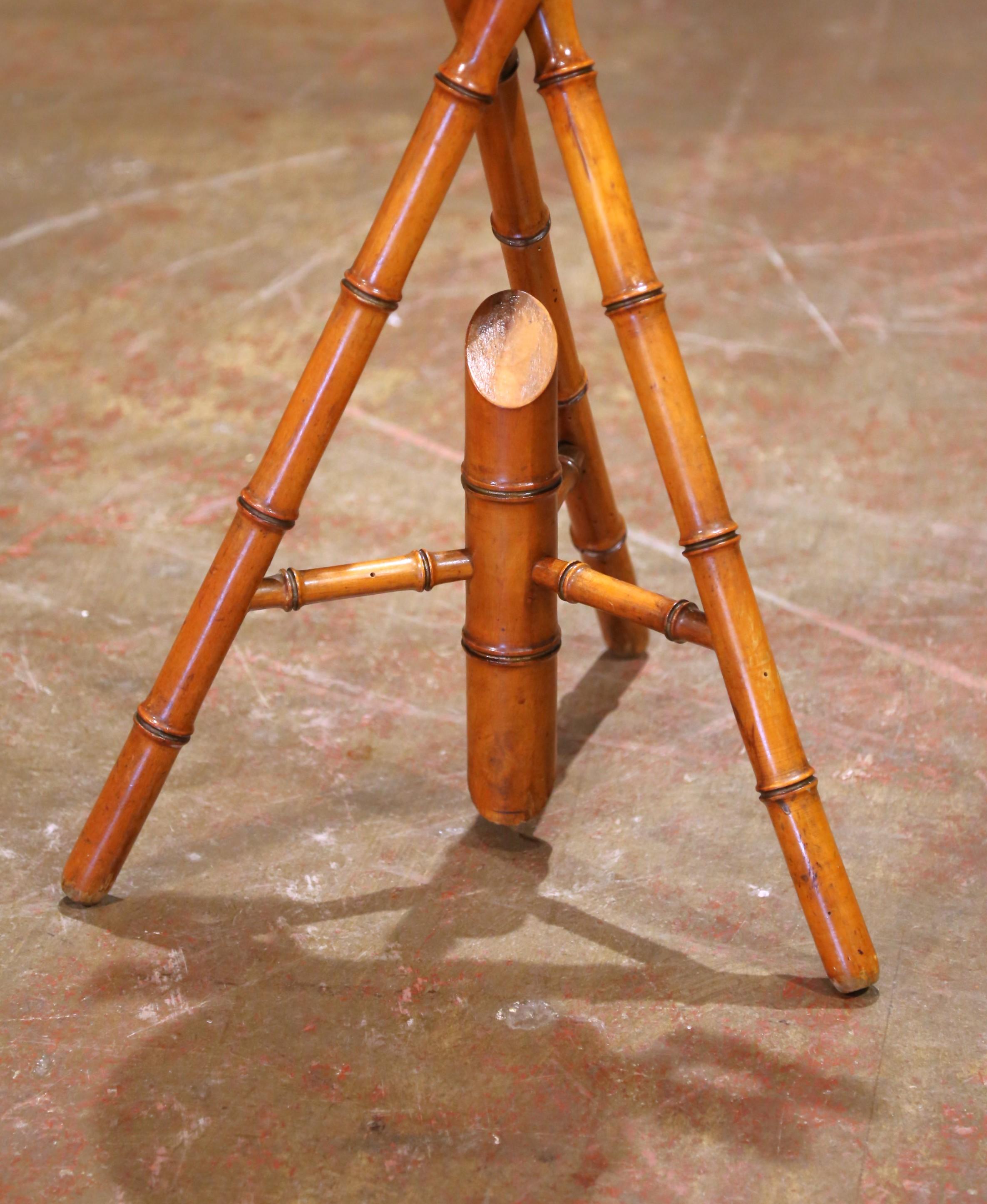 19. Jahrhundert Französisch Hand Crafted Bamboo Tripod Display oder Pflanzenständer (Land) im Angebot