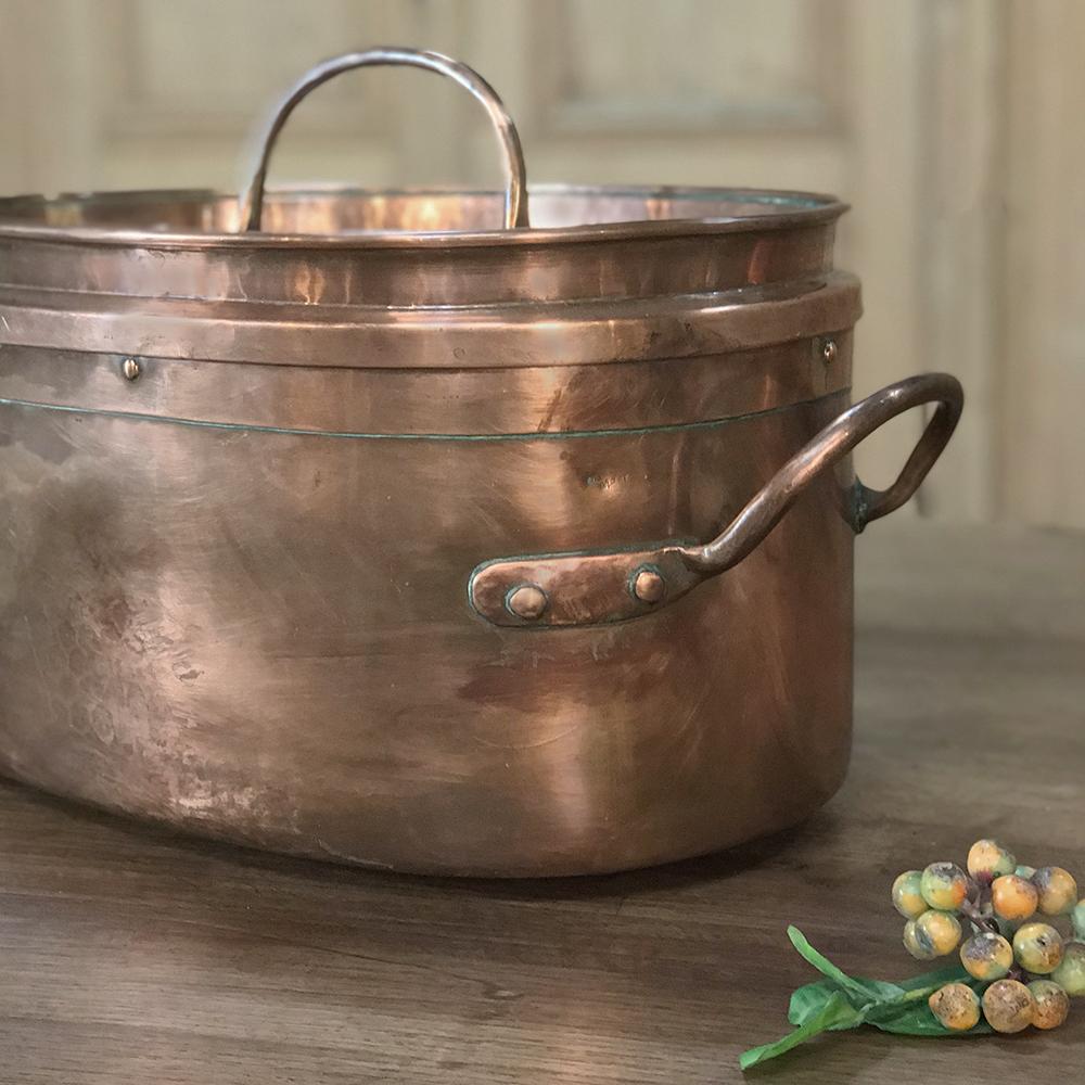 19th Century French Hand-Hammered Copper Roasting Pot In Good Condition In Dallas, TX
