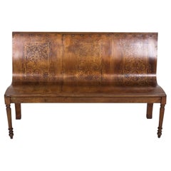 Banc français du 19ème siècle en noyer bentwood fait à la main avec incrustation de bois de fruitiers