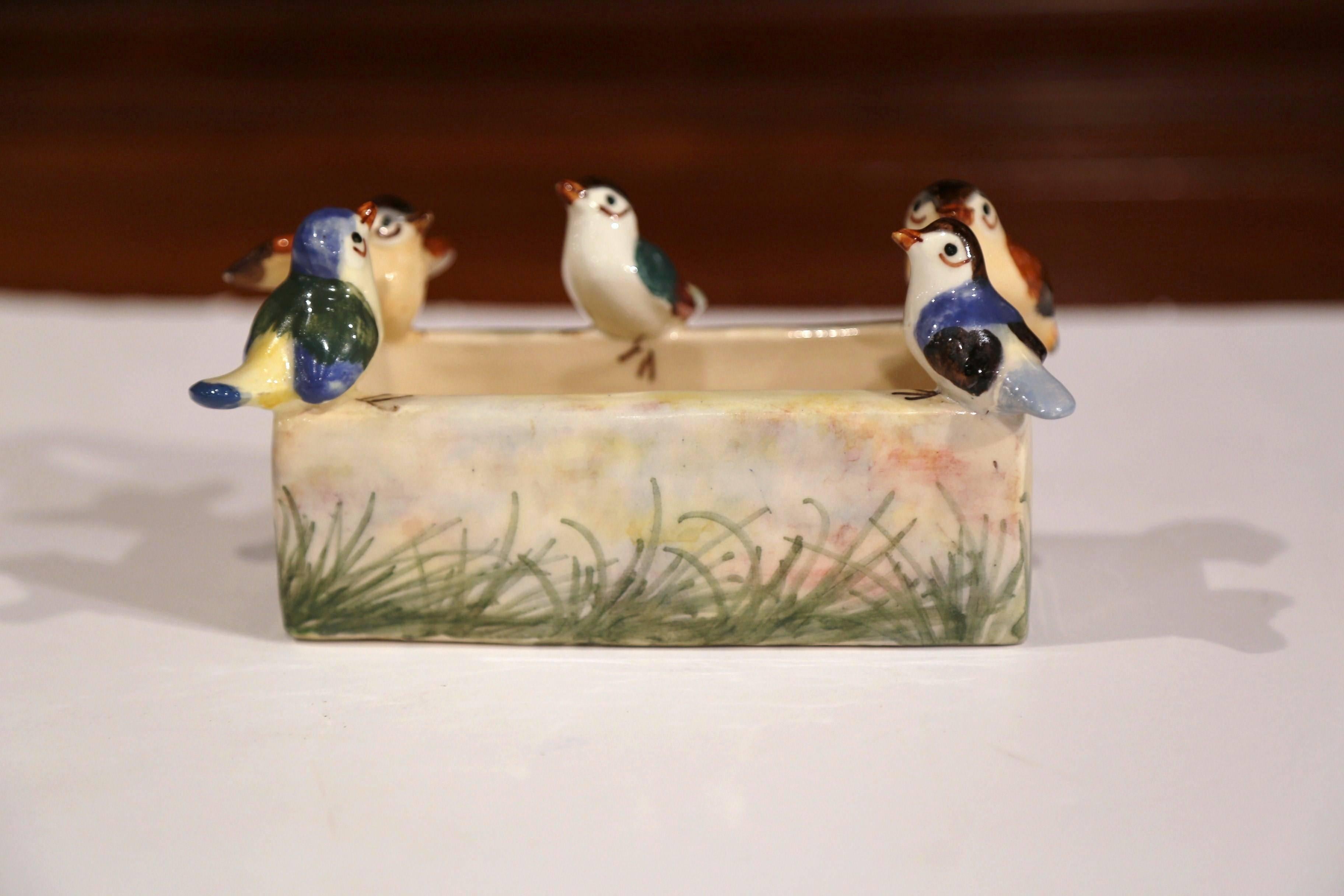 Français Jardinière d'oiseaux à Barbotine peinte à la main au 19e siècle, estampillée J. Massier