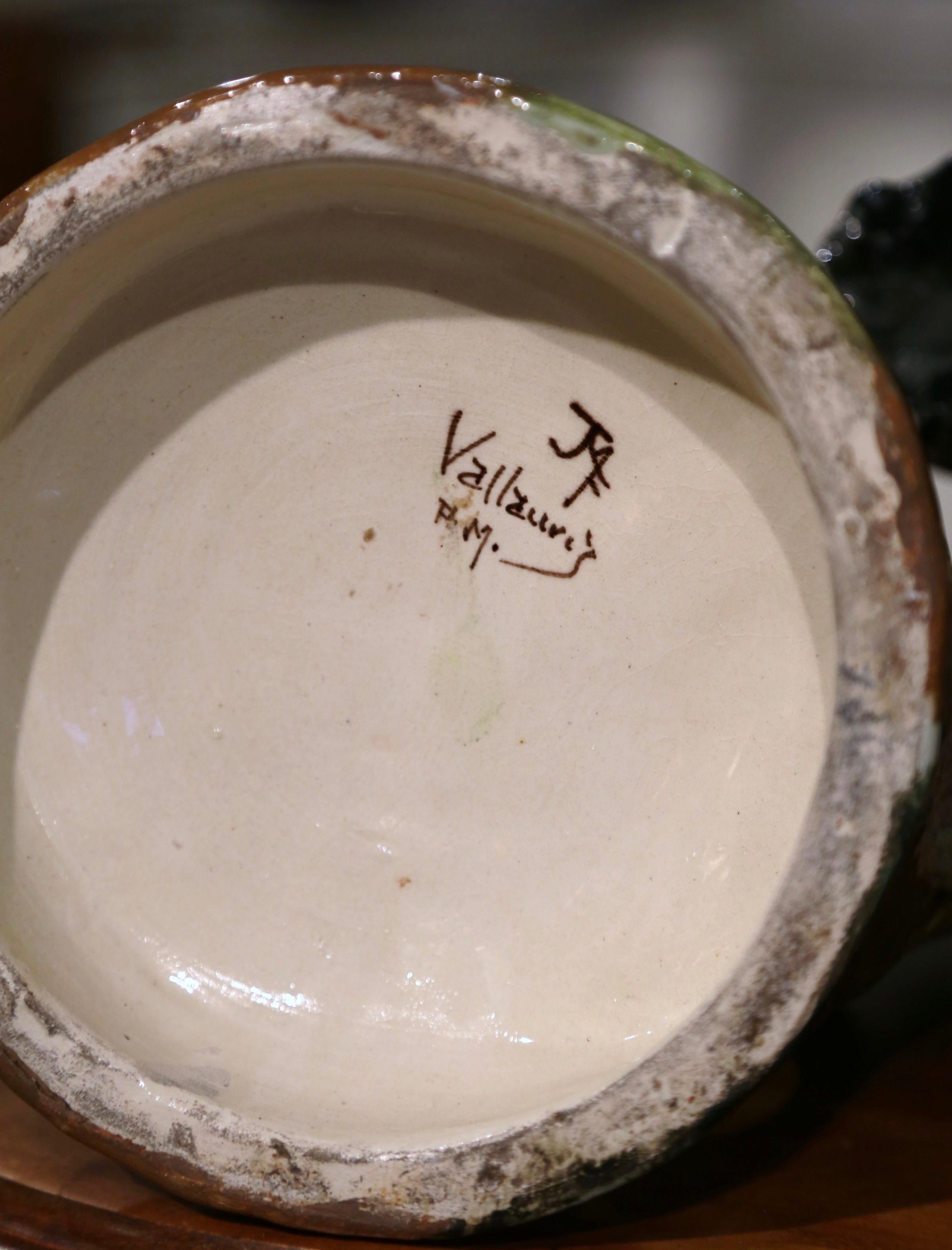 Faïence Vase à coq Barbotine peint à la main au 19ème siècle signé Jerome Massier en vente