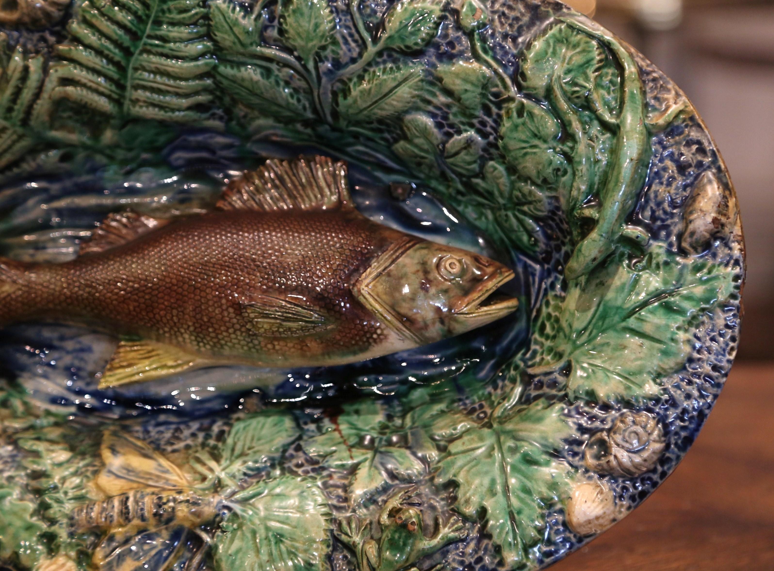 19th Century French Hand Painted Ceramic Barbotine Fish Platter Palissy Style In Excellent Condition In Dallas, TX