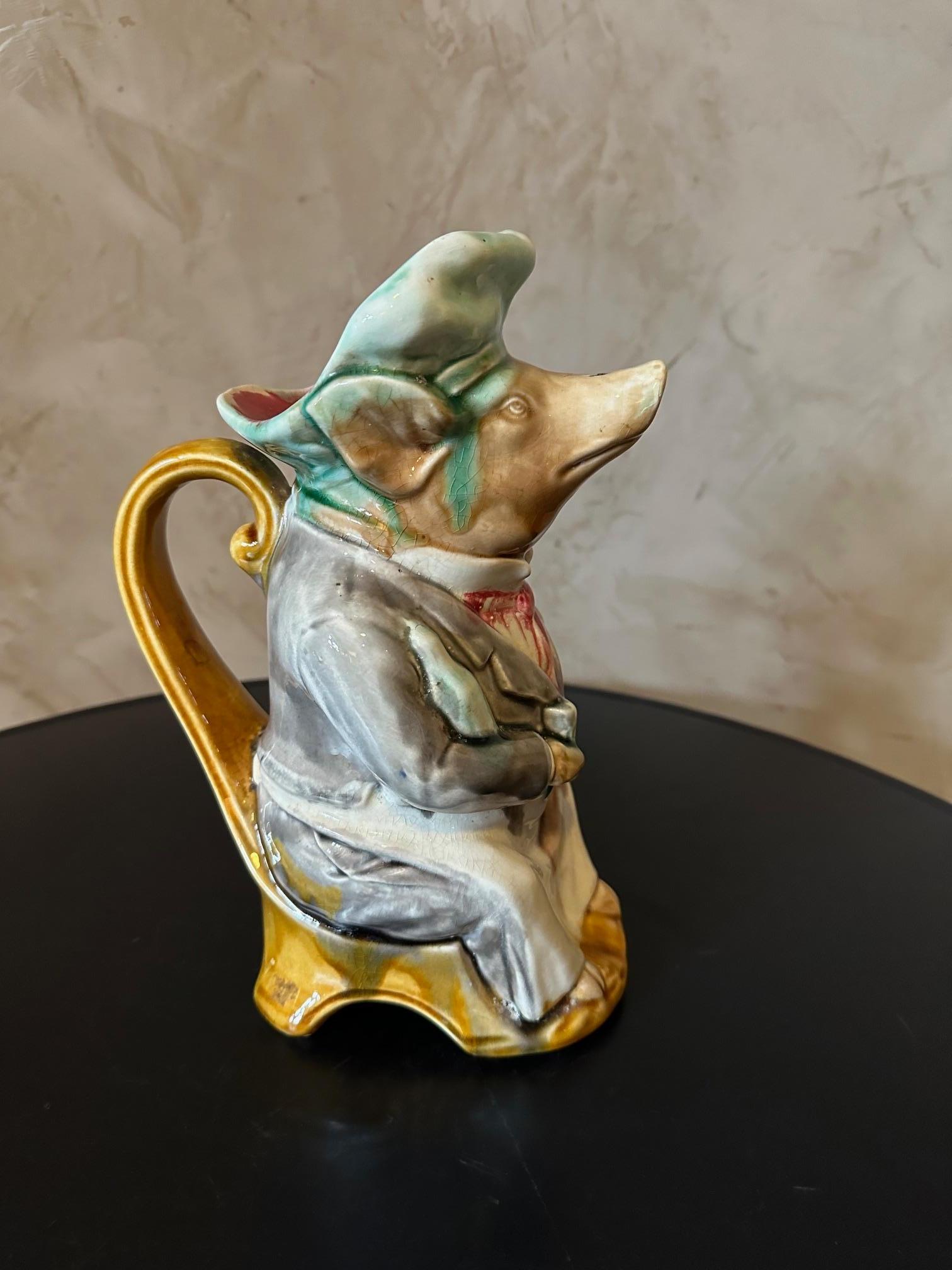19th century French Hand Painted Ceramic Barbotine Pig Pitcher In Good Condition For Sale In LEGNY, FR
