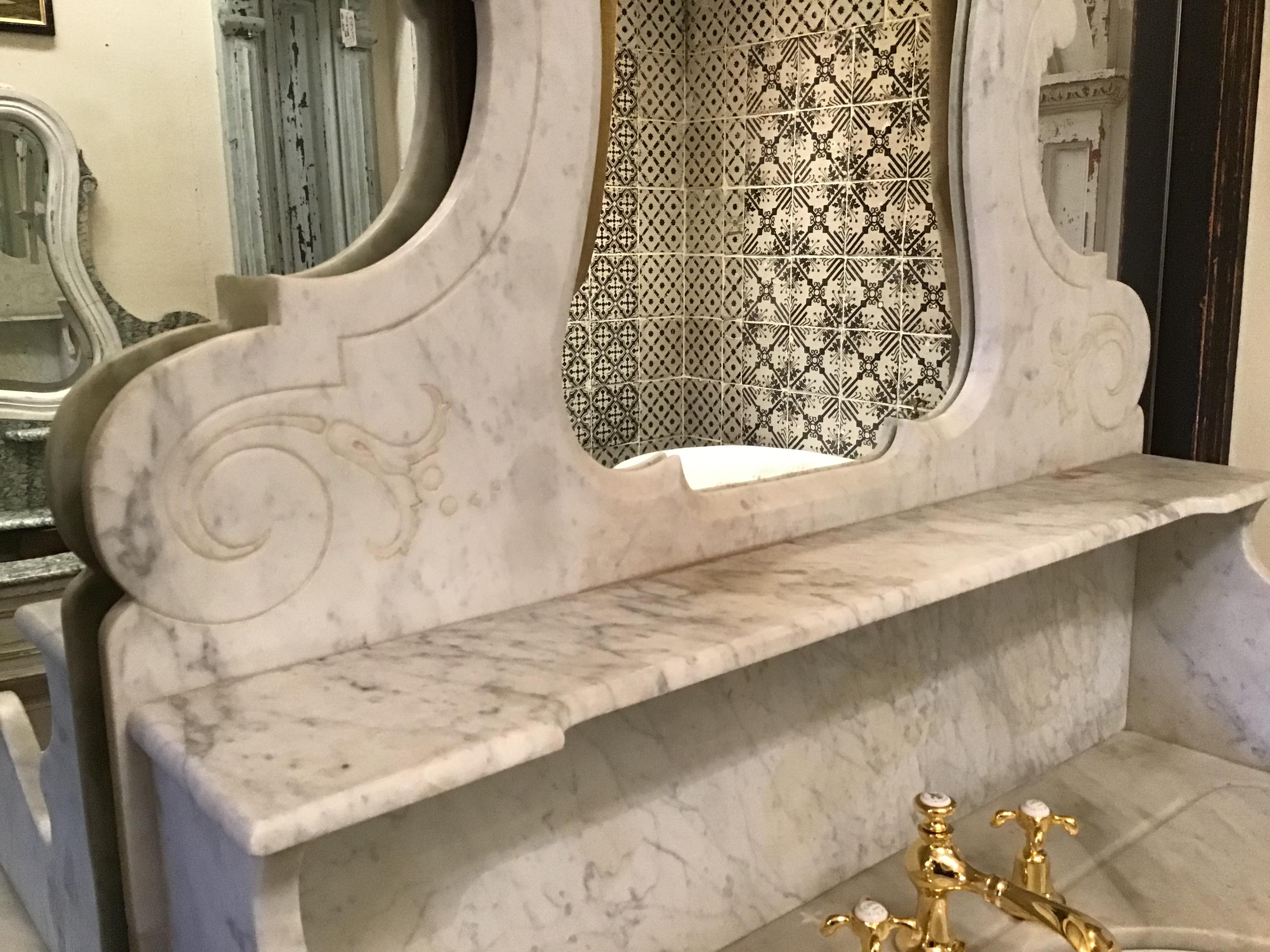 19th Century French Hand Painted Cupboard Sink with Marble Top, 1890s In Good Condition For Sale In Florence, IT