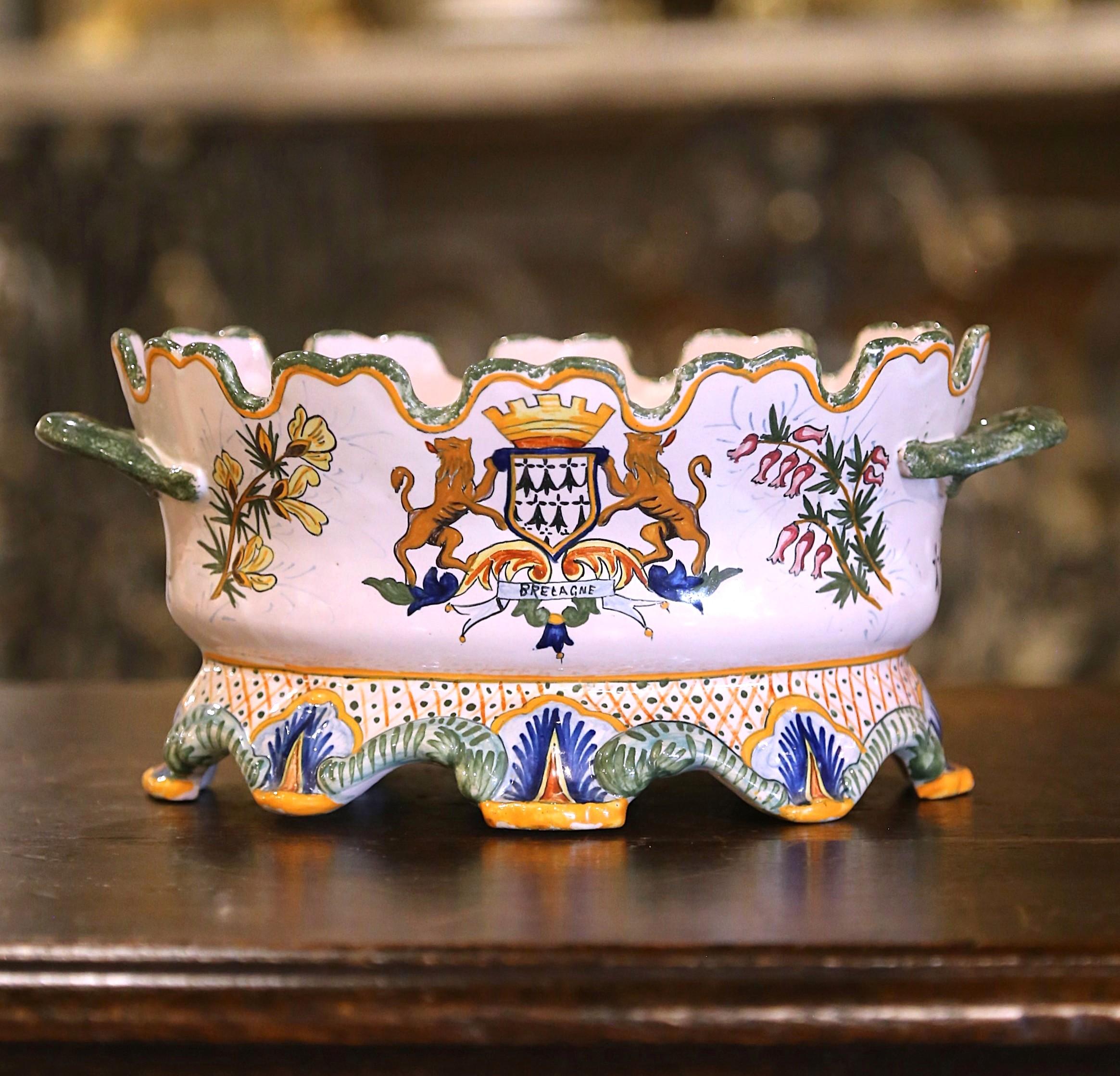 Jardinera de loza francesa del siglo XIX pintada a mano y firmada Henriot Quimper Francés en venta