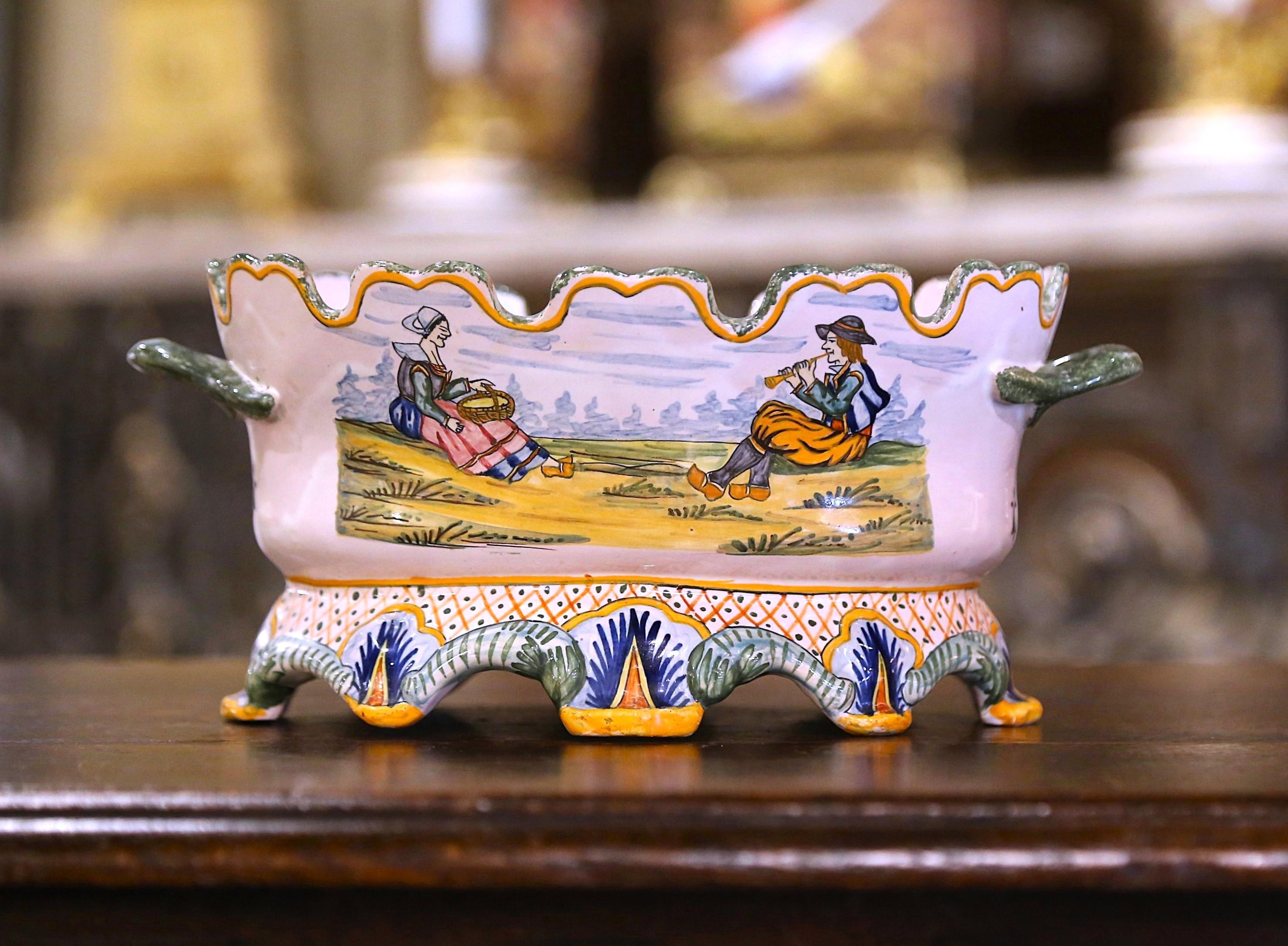 Jardinera de loza francesa del siglo XIX pintada a mano y firmada Henriot Quimper en Excelente estado para la venta en Dallas, TX