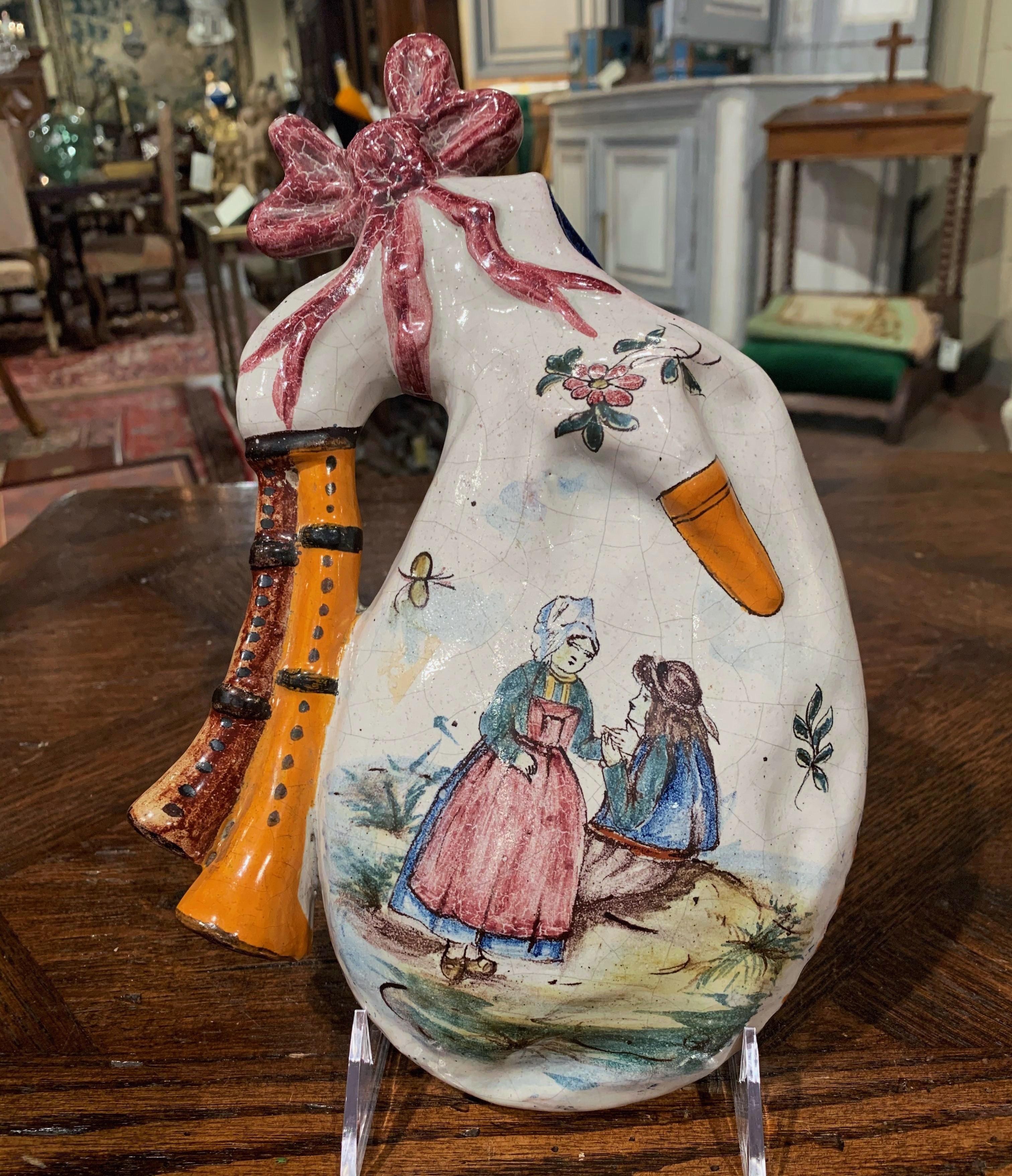 19th Century French Hand Painted Faience Wall Bagpipe from PB Quimper In Excellent Condition For Sale In Dallas, TX