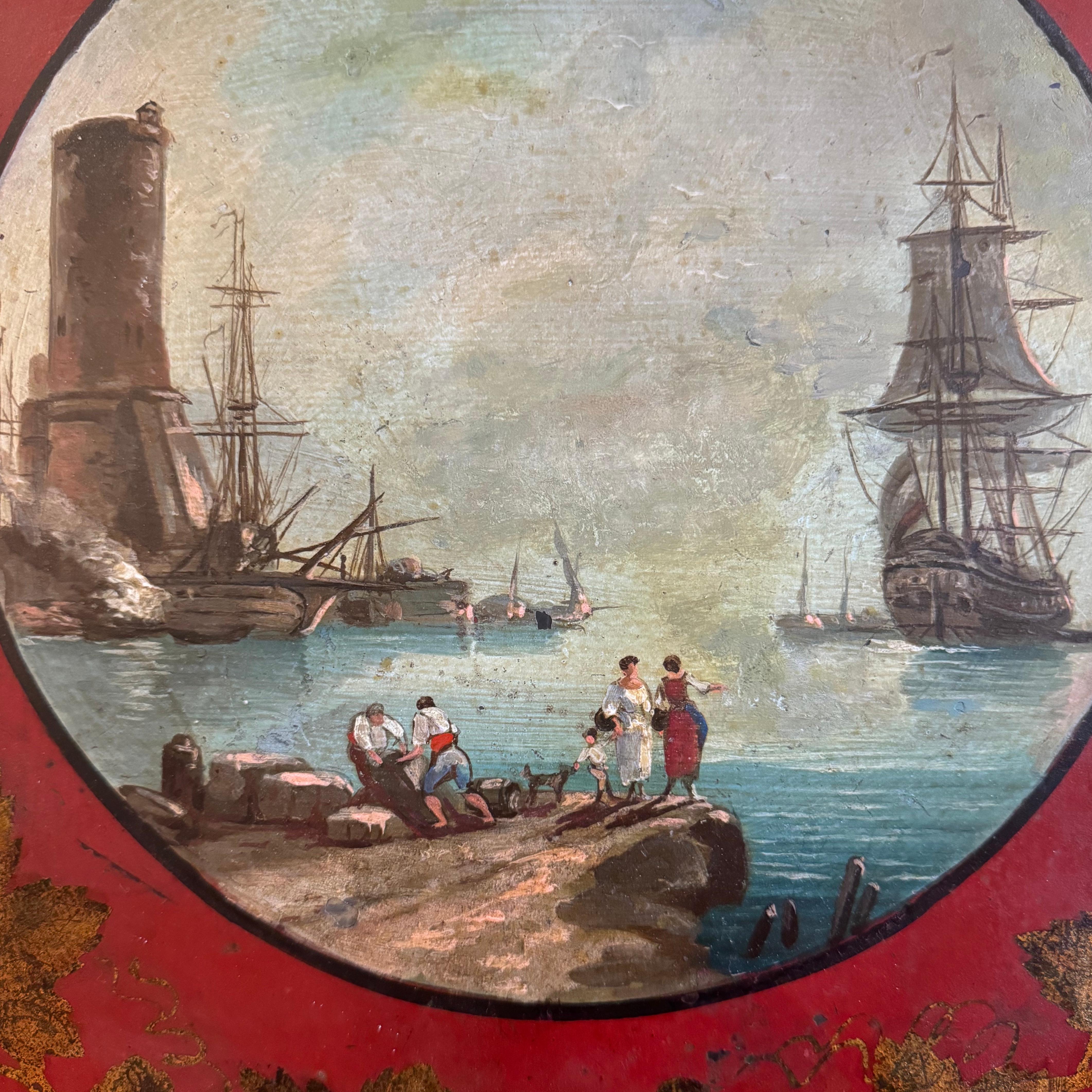 Plateau en tôle doré et peint à la main du 19ème siècle avec scène portuaire, style Vernet Excellent état - En vente à Dallas, TX