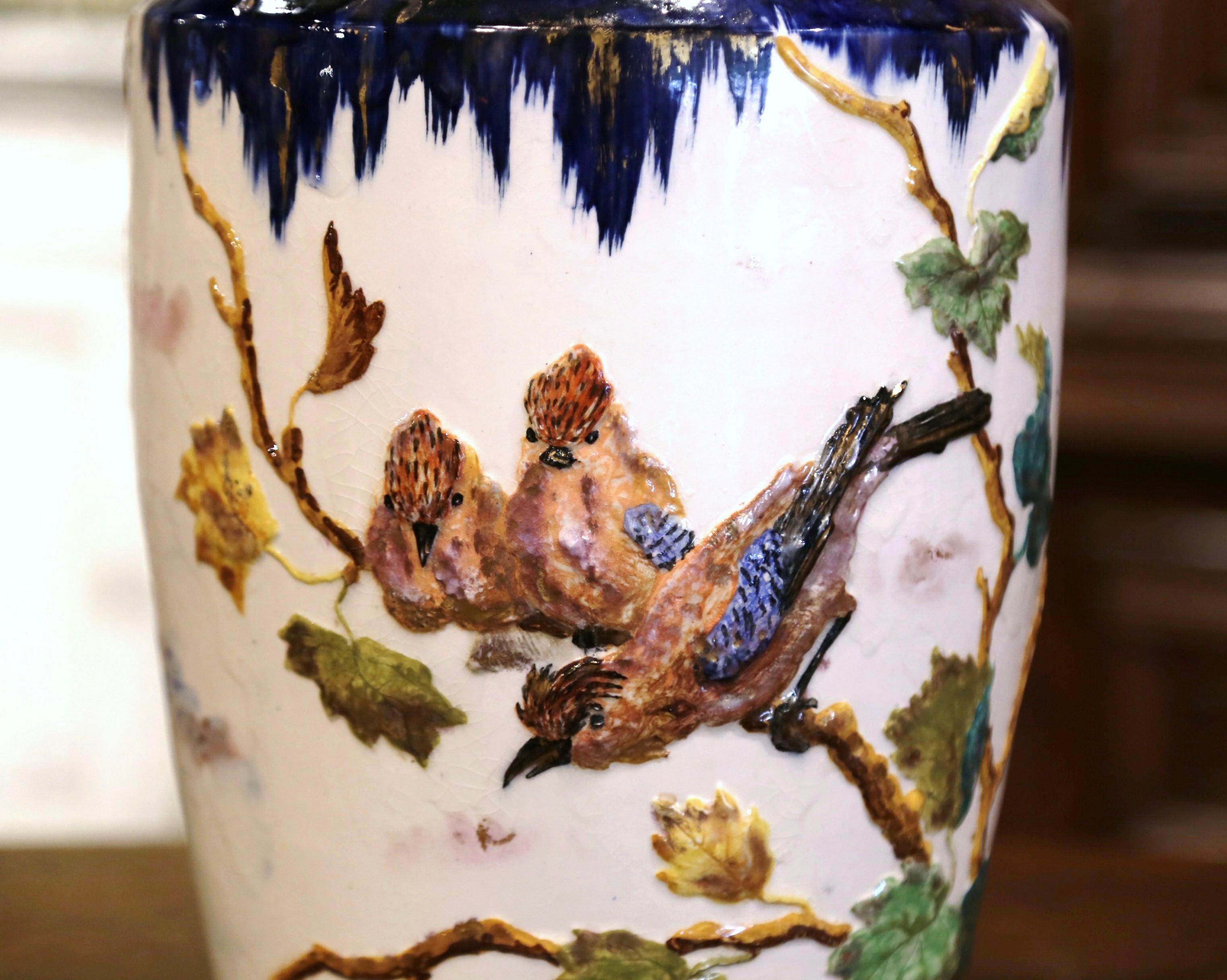 Napoléon III Vase en porcelaine peint à la main au 19ème siècle, France en vente