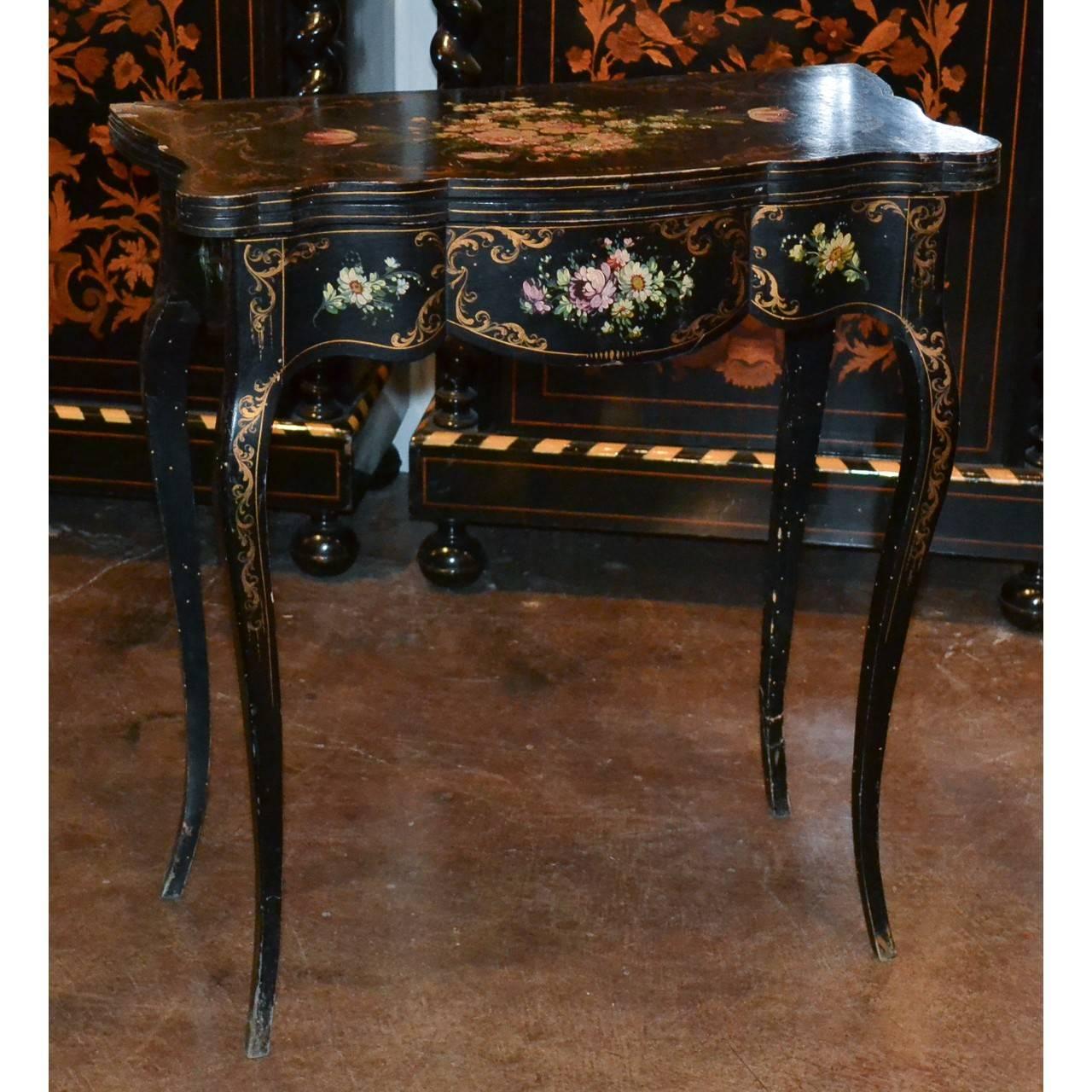 Wood 19th Century French Hand-Painted Side Table