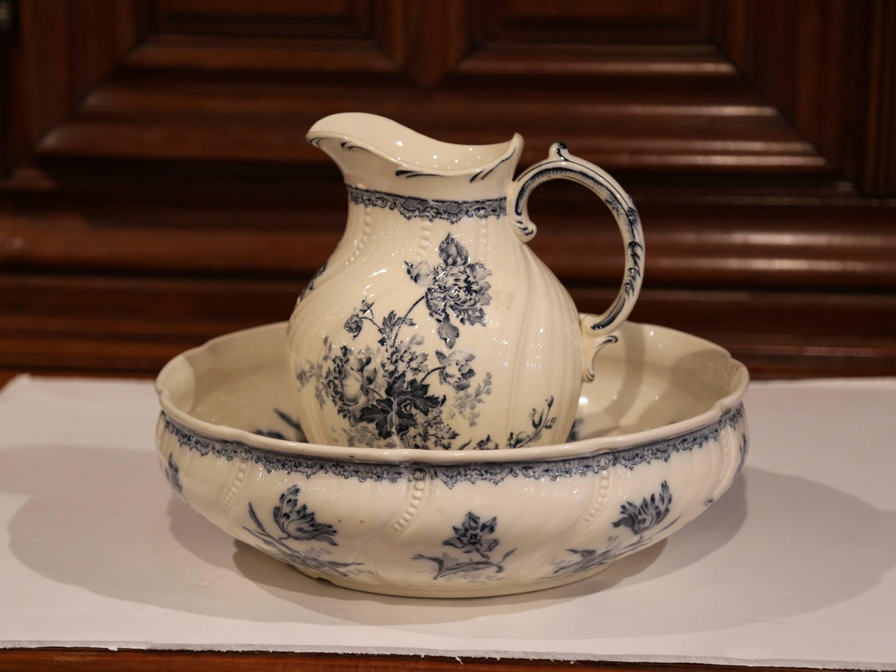 Hand-Crafted 19th Century French Painted Ceramic Wash Bowl and Pitcher from Sarreguemines