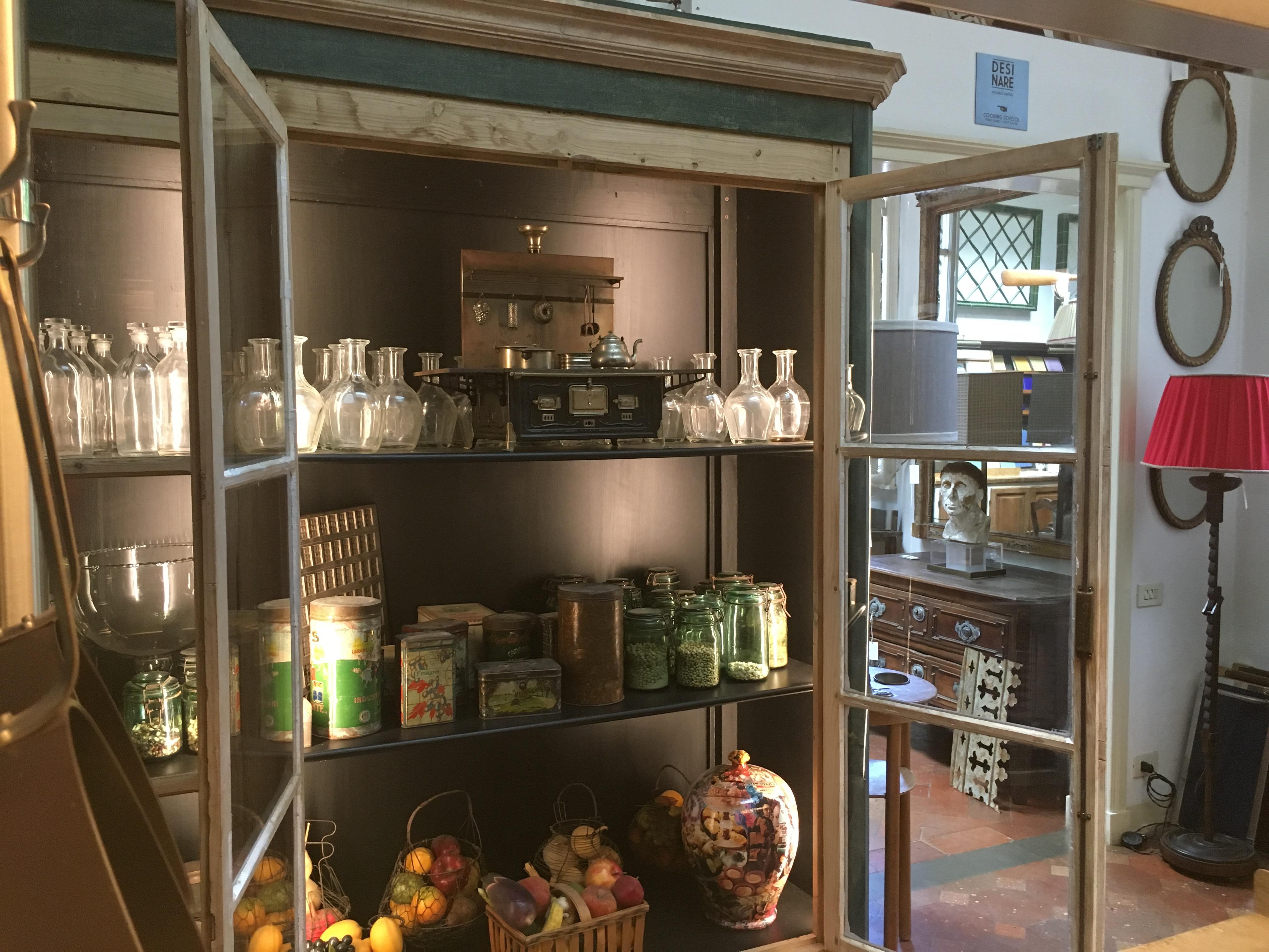 19th Century French Hand-Painted Wood Display Cabinet with Four Glass Shutters For Sale 1